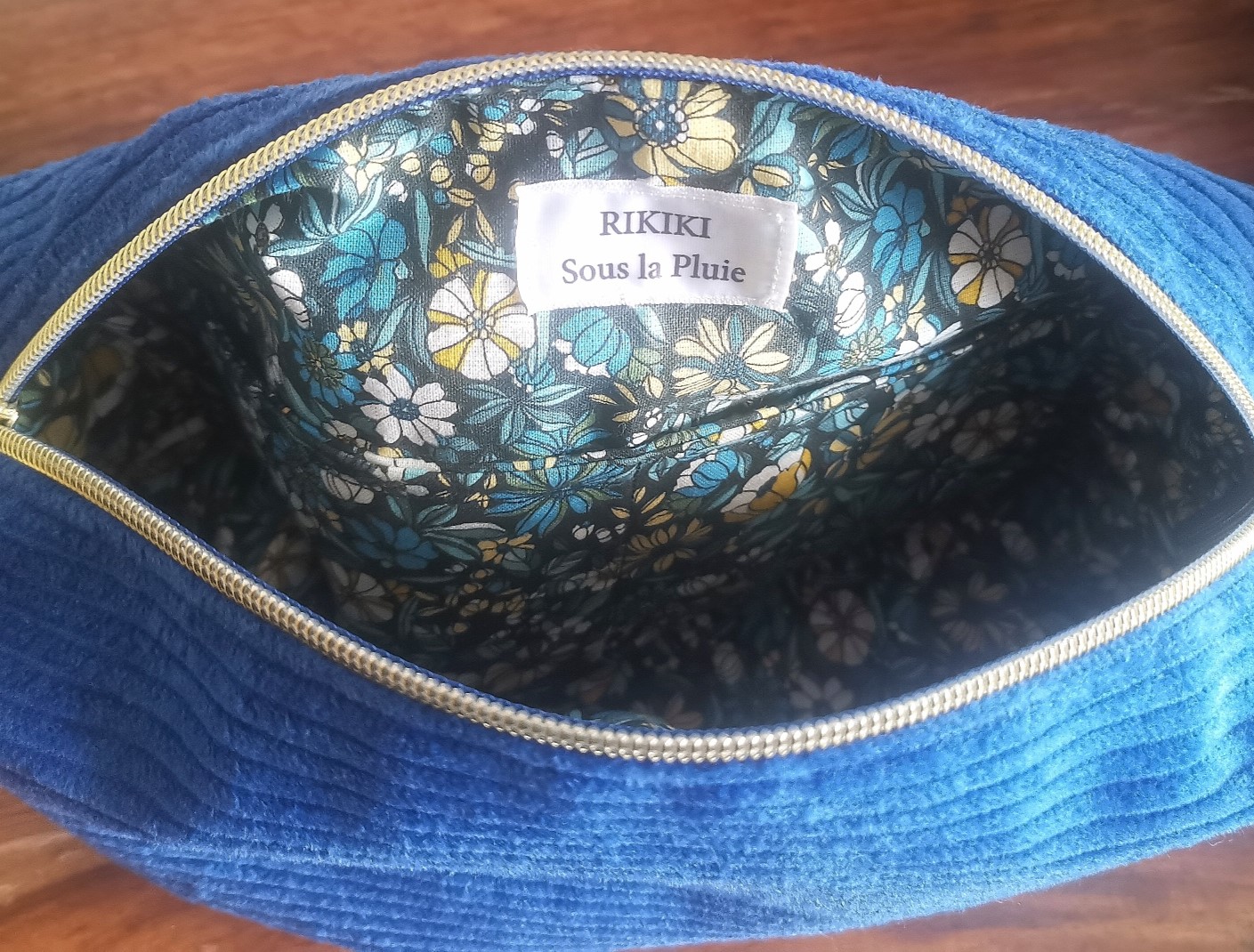 The Trousse de Toilette bleu