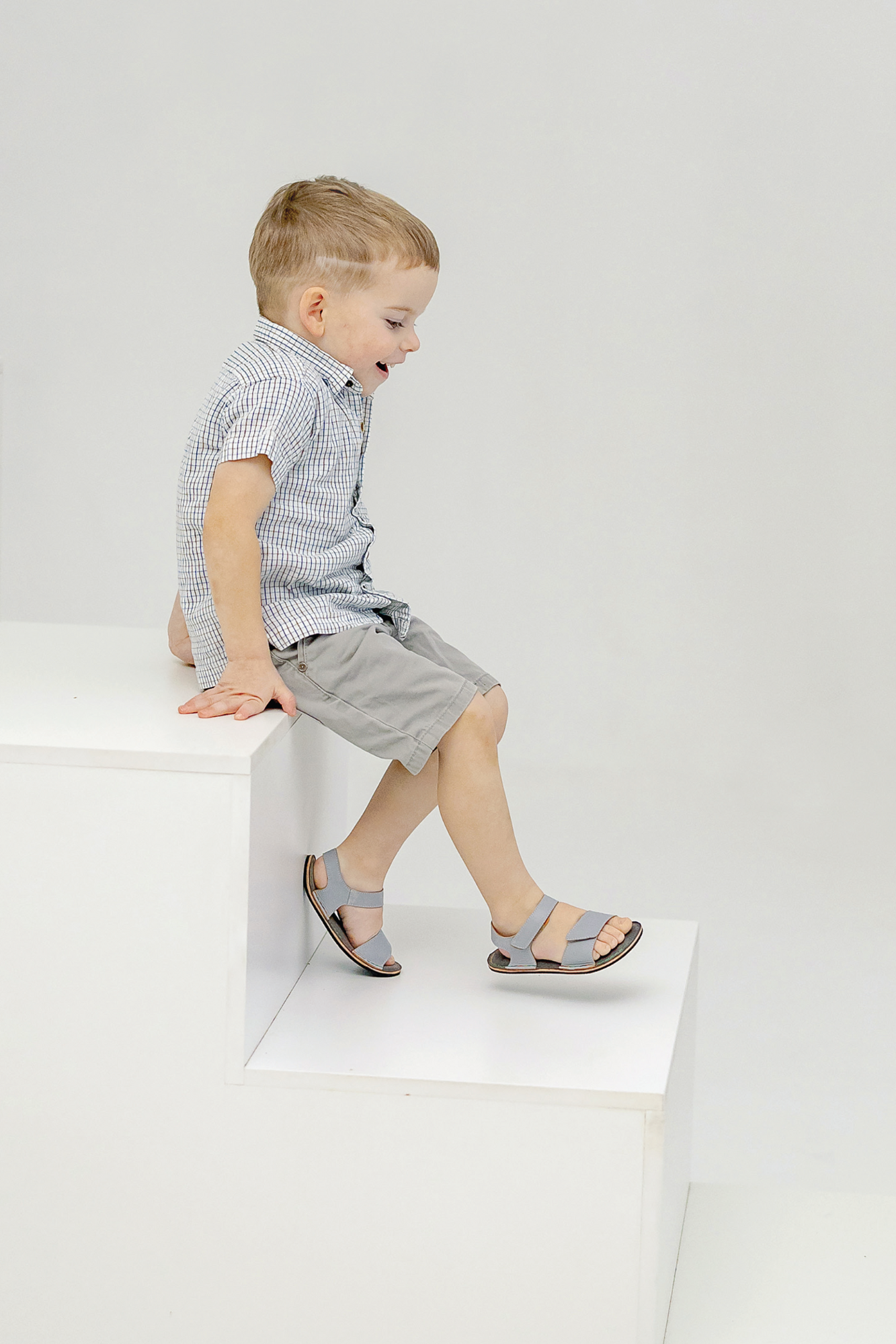 Barefoot Leather Sandals for Kids "Seagull" (grey)