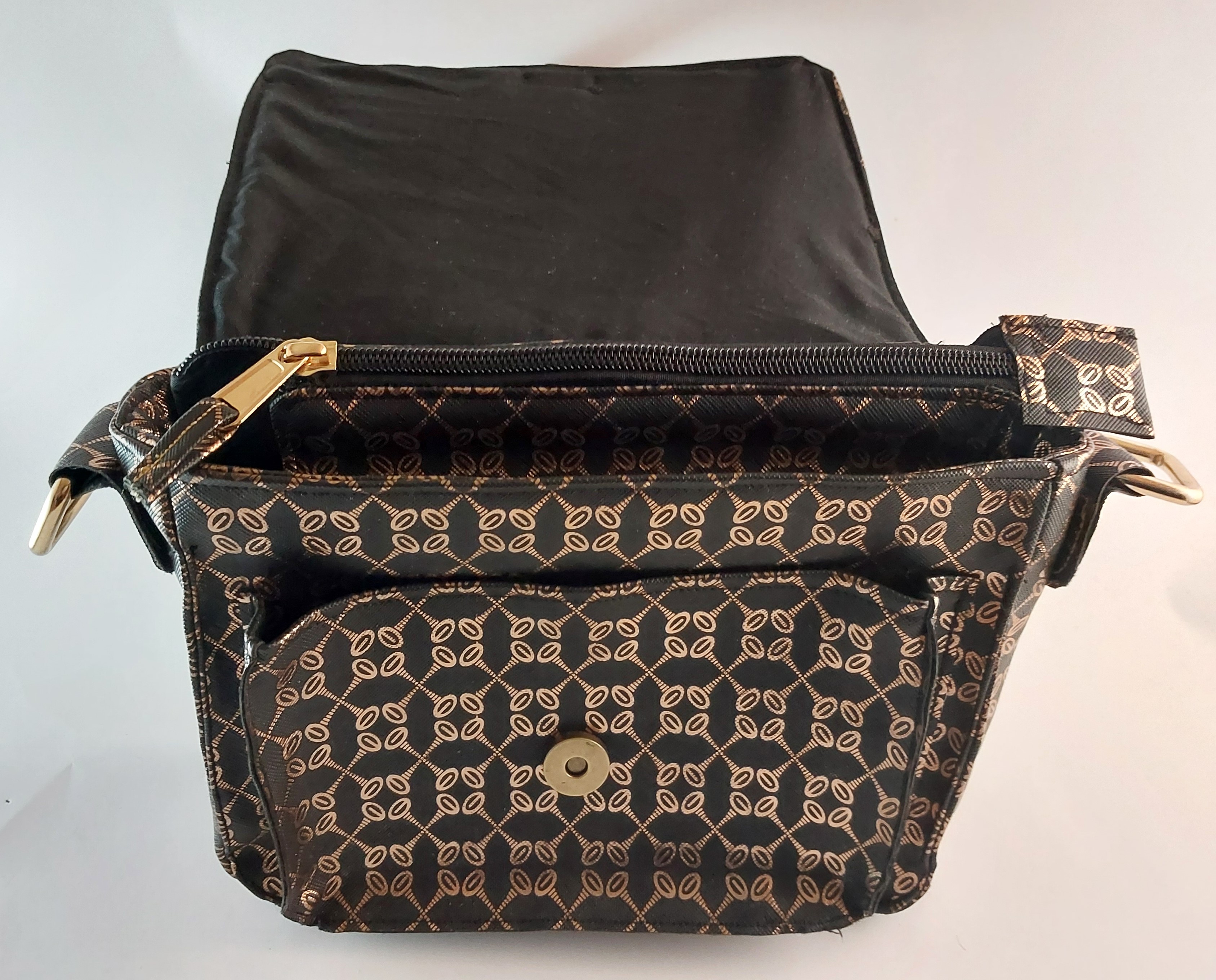 SAC A MAIN BLACK AND GOLD