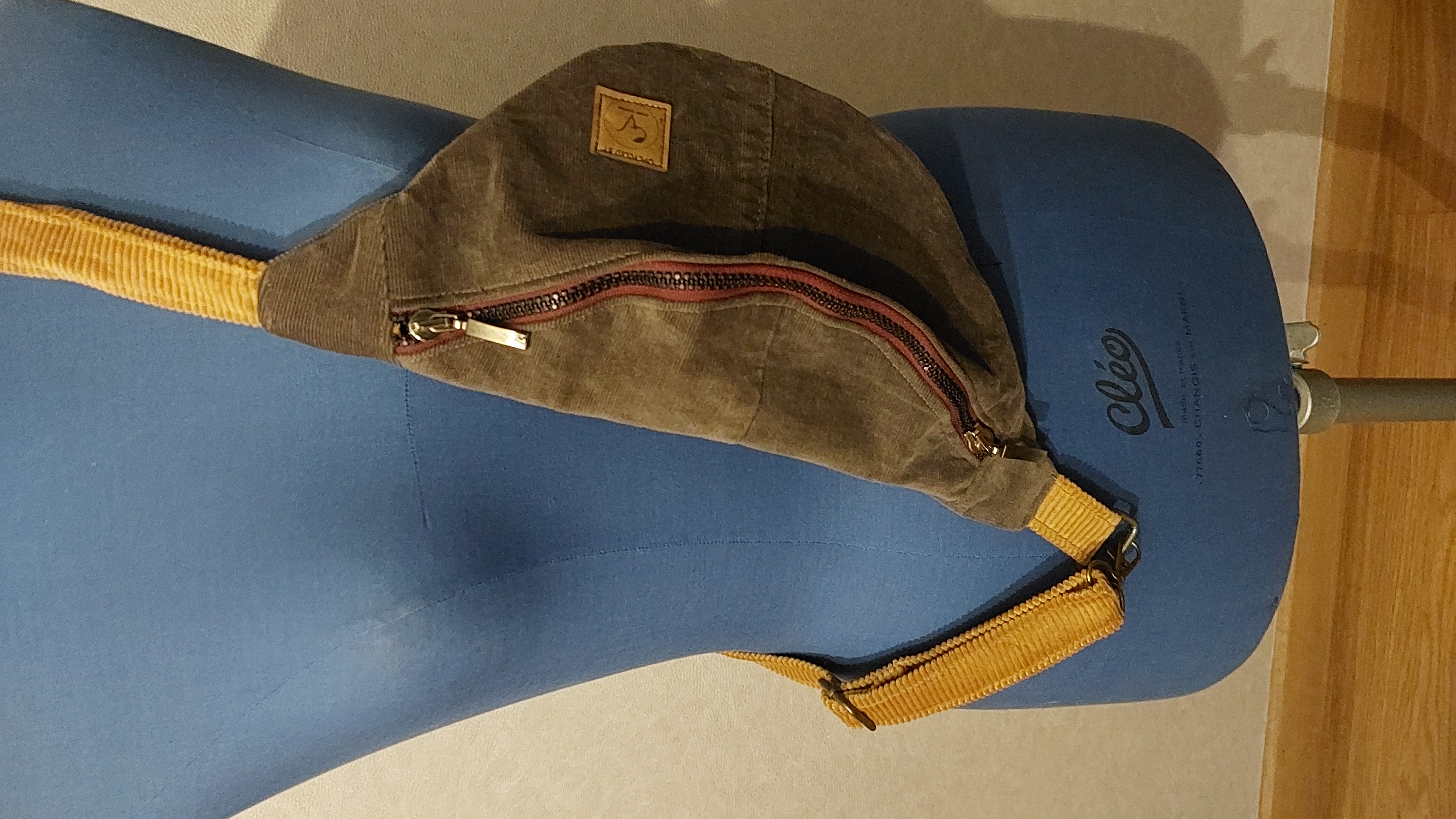 Sac banane velours beige