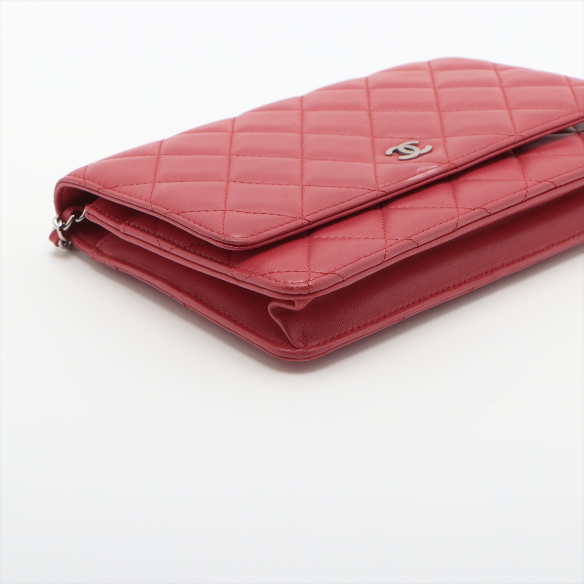 Matelasse Lambskin Chain Wallet
