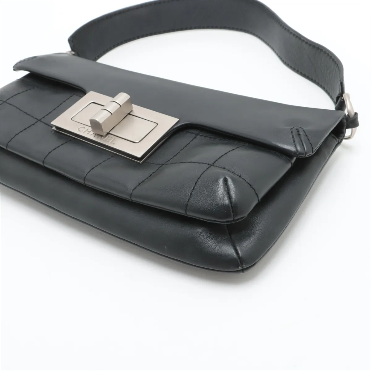2000s Chanel Chocolate Bar East West Shoulder bag