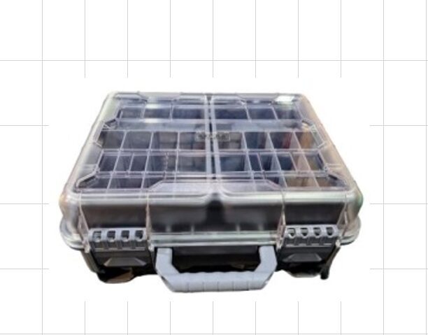 Dėžė Lagaminas 36,5*29*17,7cm. Atsidarantis, atsiverčiantis, su 2 papildomomis dėžutėmis 23,5*12*4cm su tarpinėmis