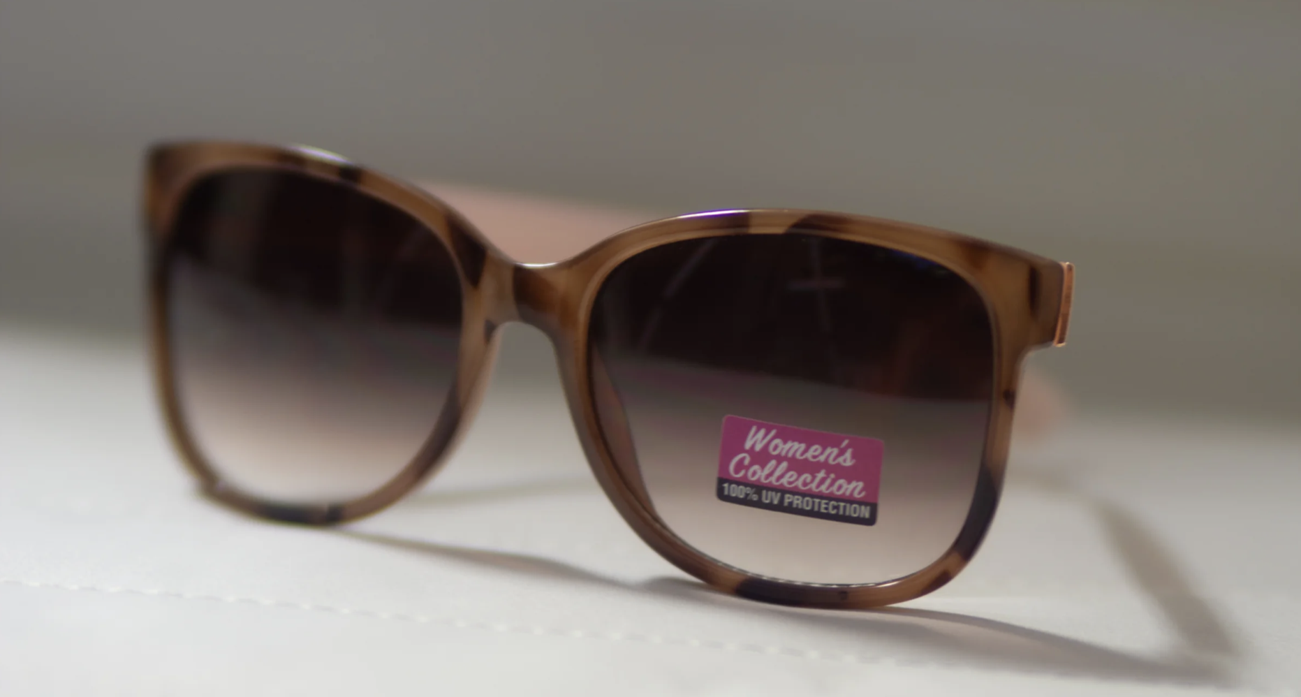THE PERFECT SHADE OF GOLDEN PINK