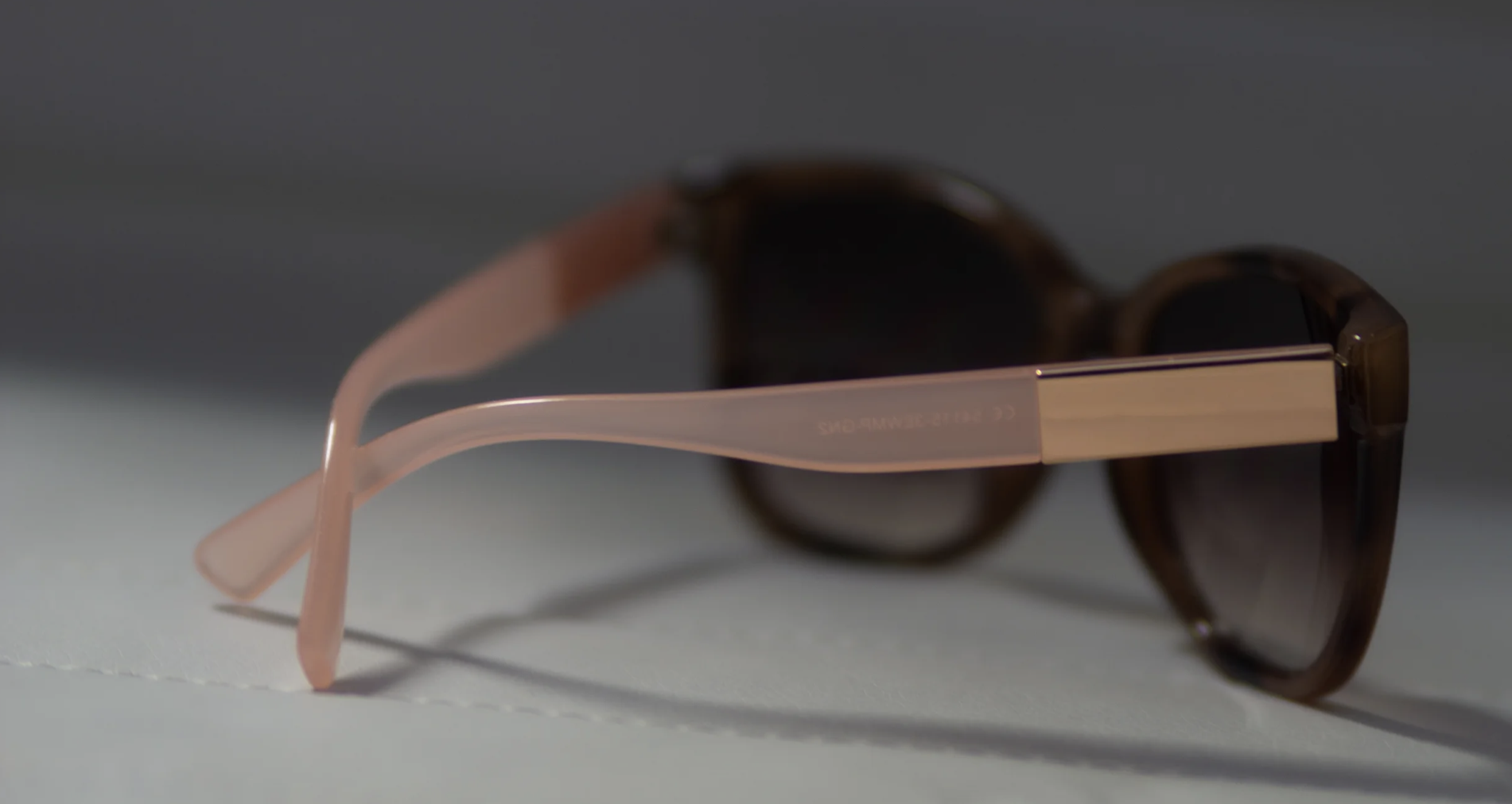 THE PERFECT SHADE OF GOLDEN PINK