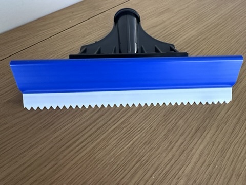 Notched Squeegee with Soft Rubber Teeth 20cm