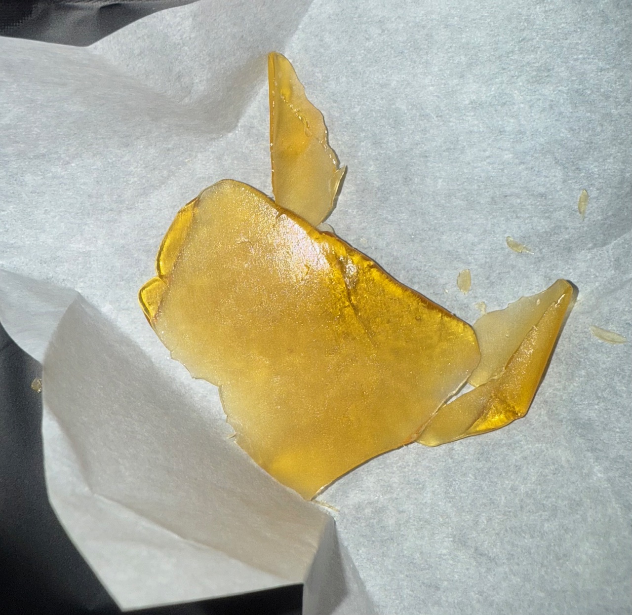 Premium AAAA Shatter: Blueberry Syrup