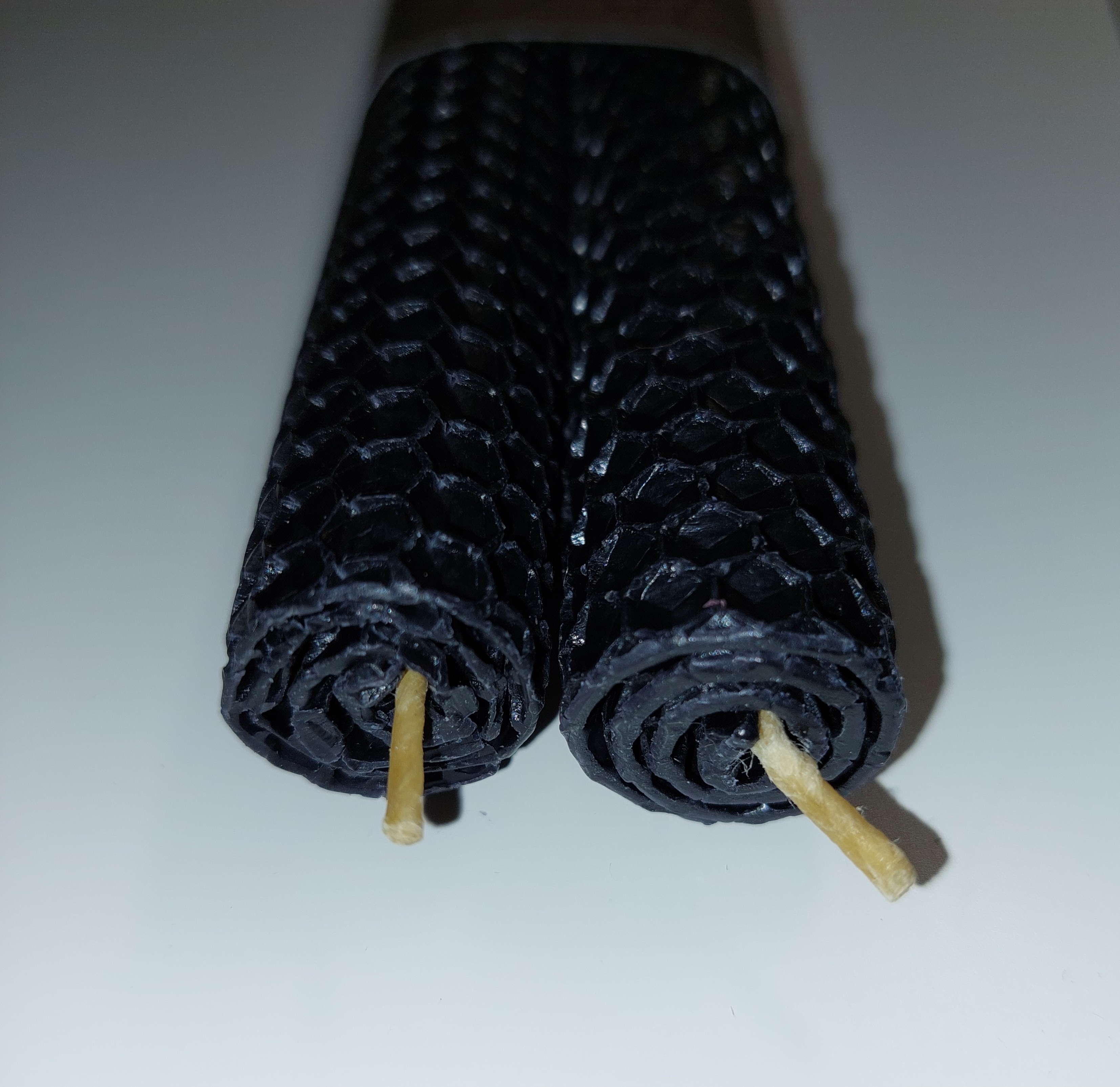 schwarze Bienenwachskerzen