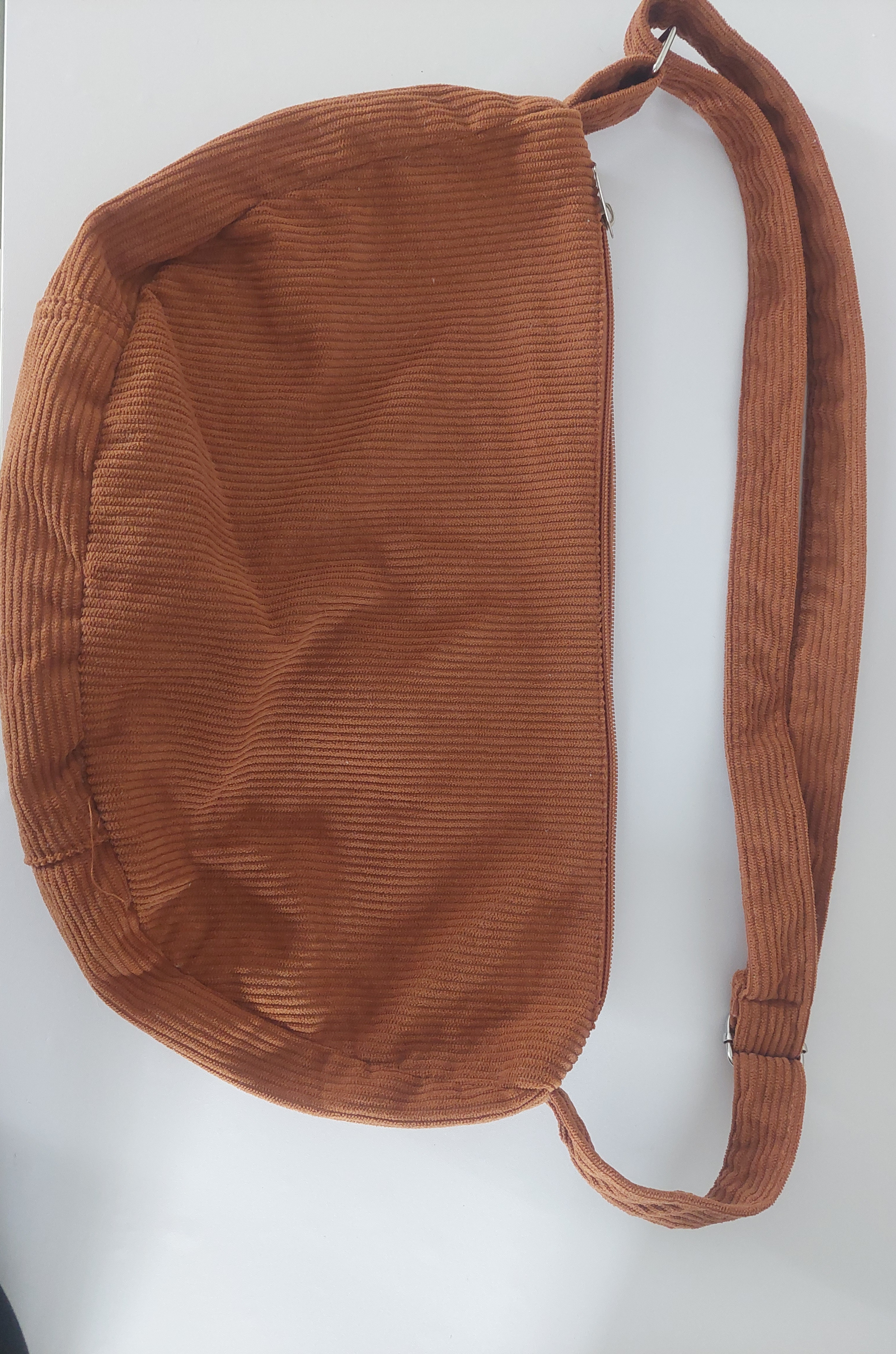 Handbestickte Bauchtasche
