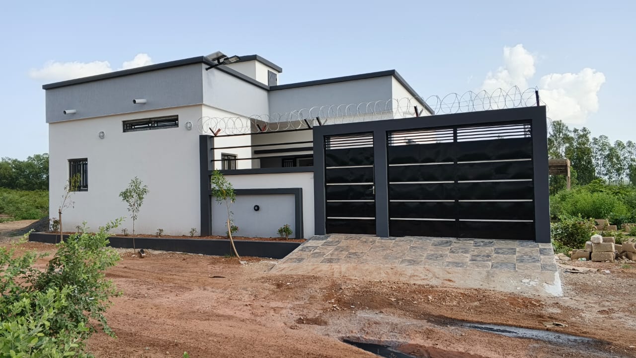 E8 BANANKORONI TF E8