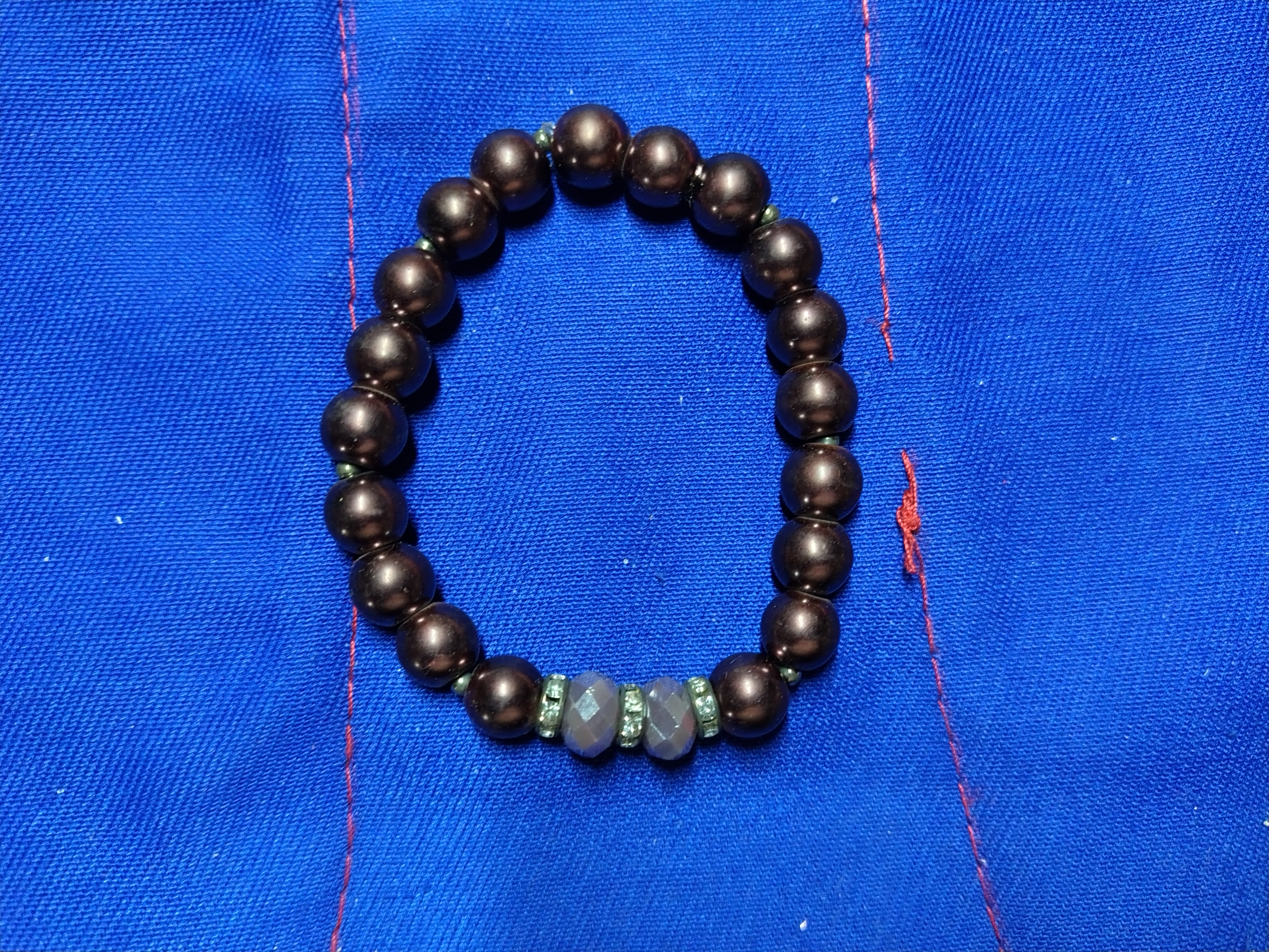 Pulsera de perlas negras