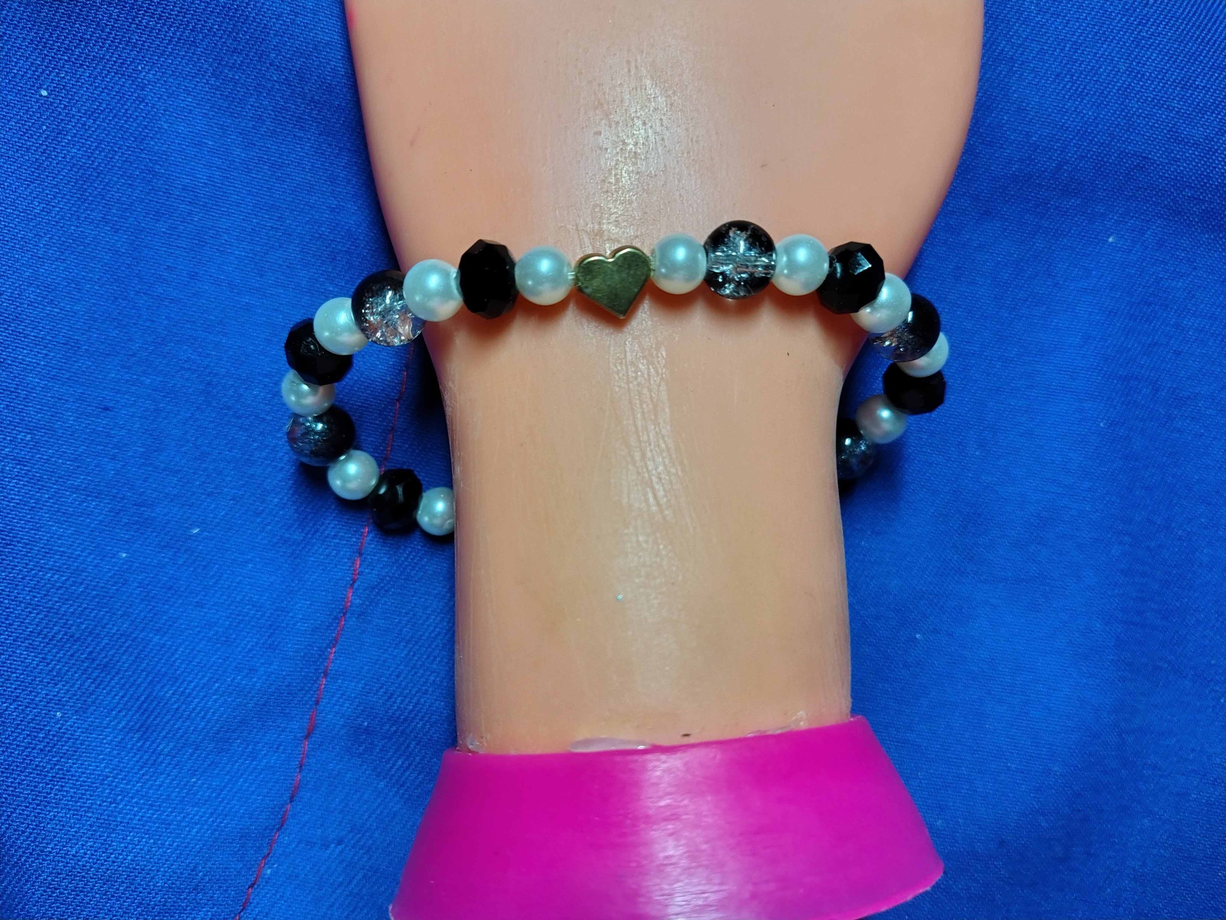 Pulsera de perlas negras