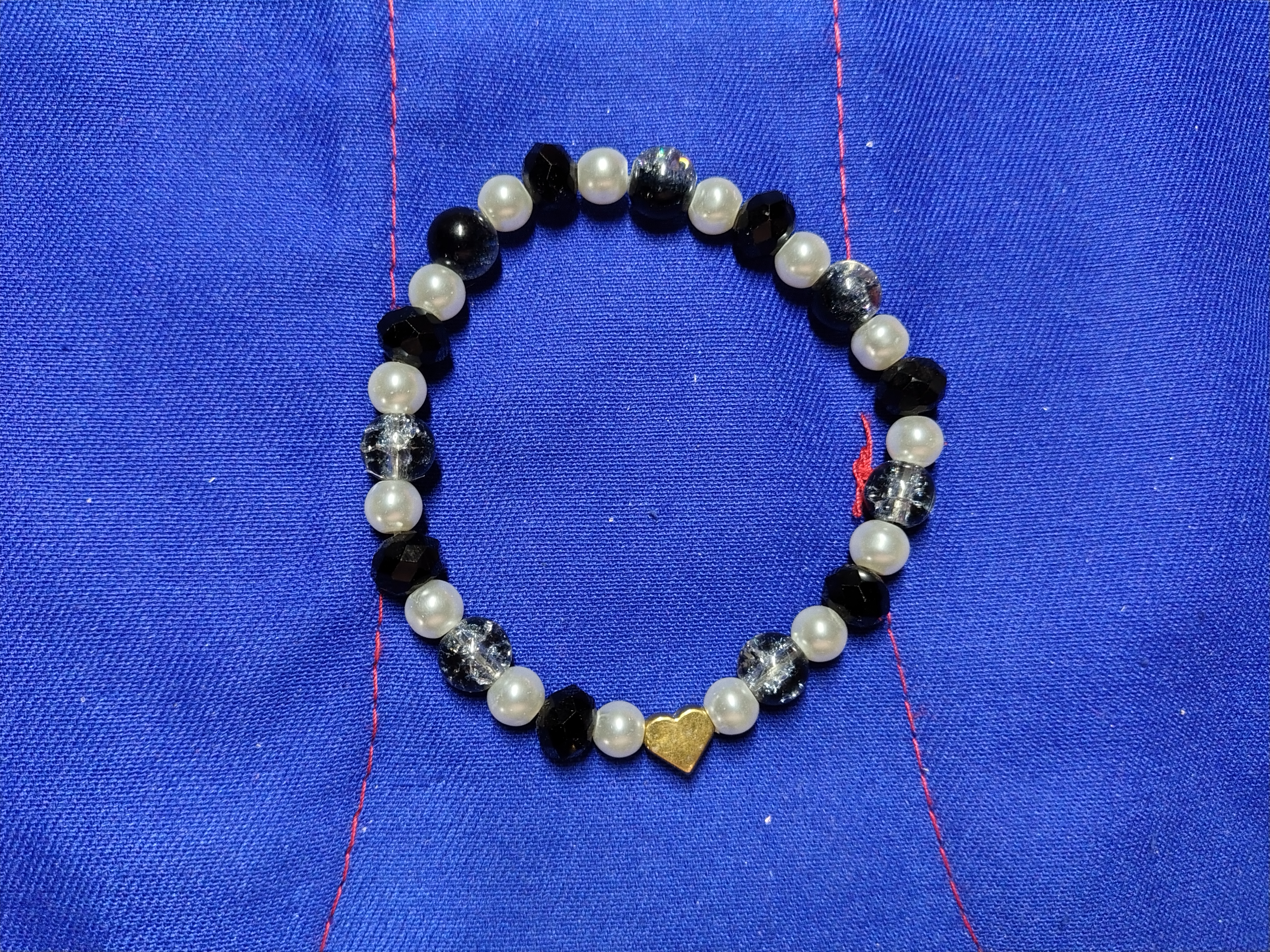 Pulsera de perlas negras