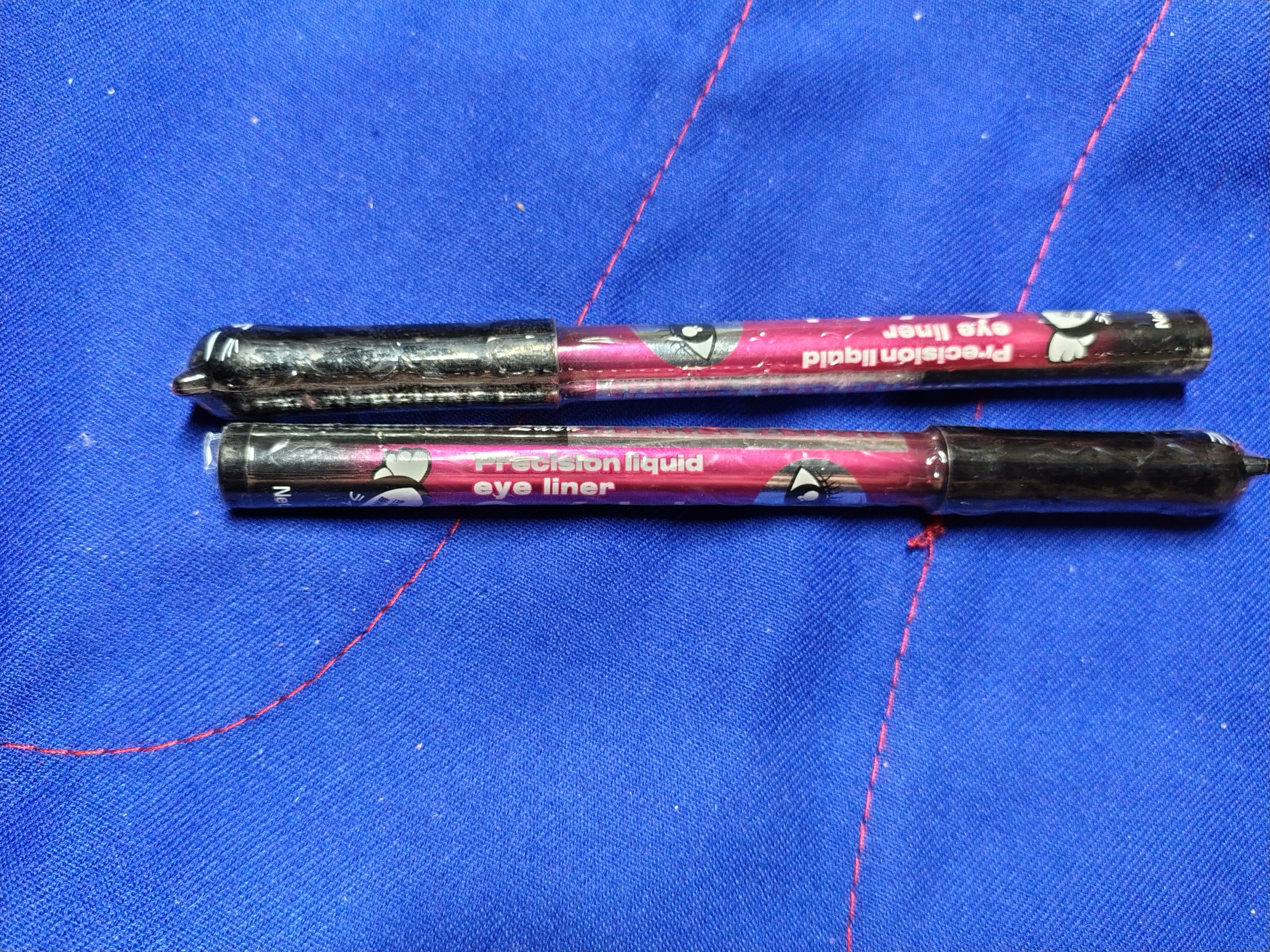 Delineador de ojos líquido