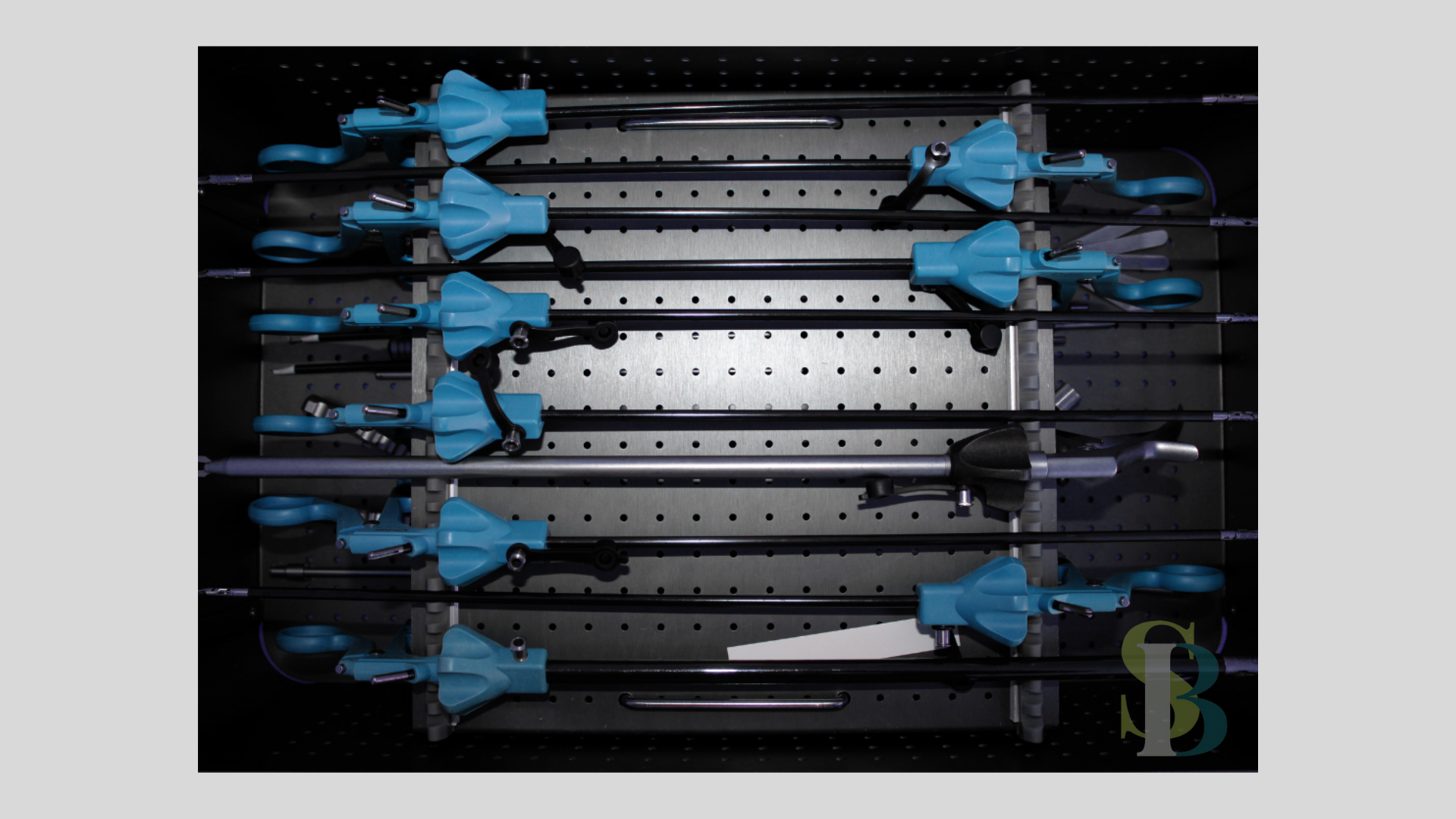 Contenedor Gris para Esterilización