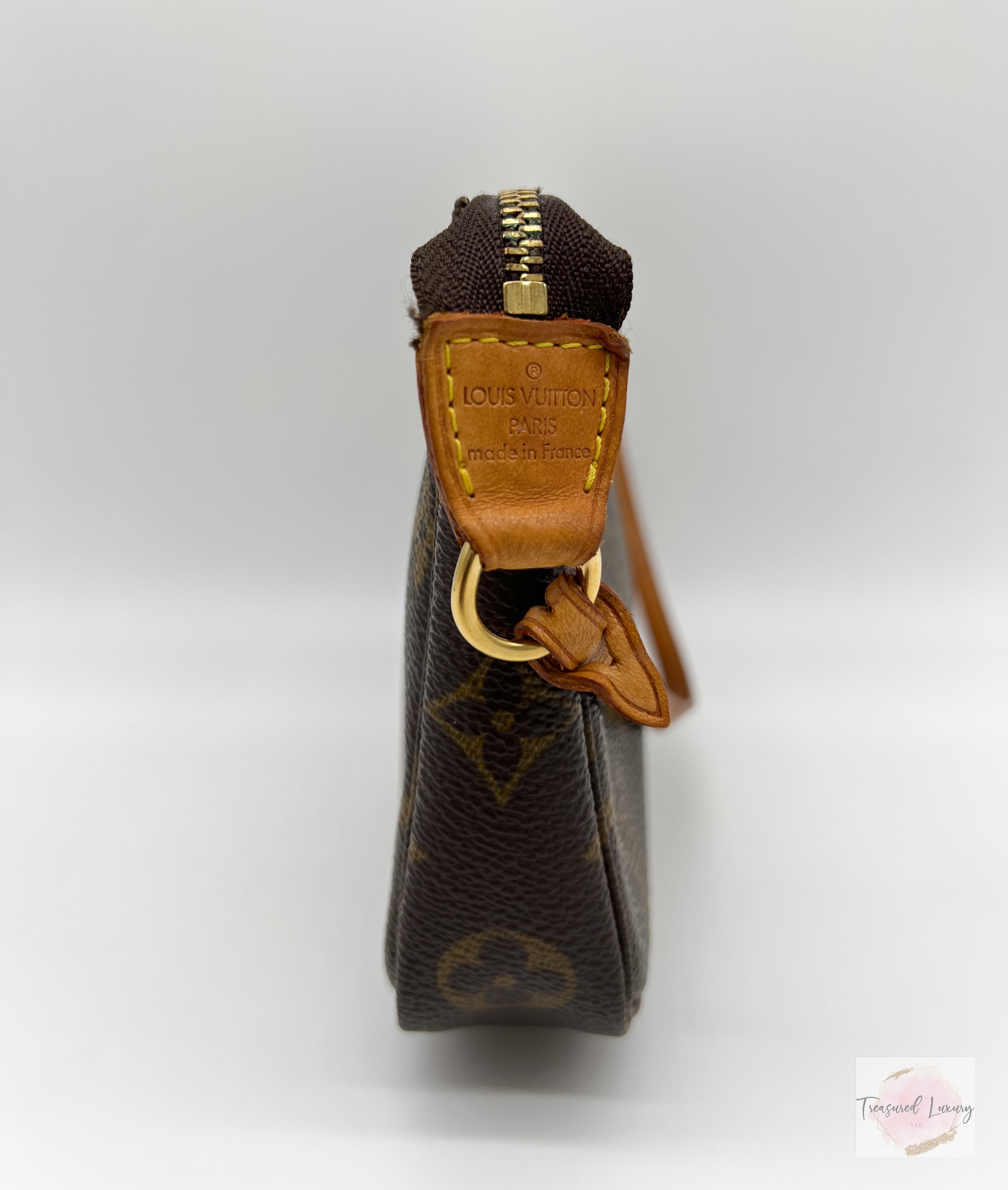 LOUIS VUITTON POCHETTE ACCESSOIRES