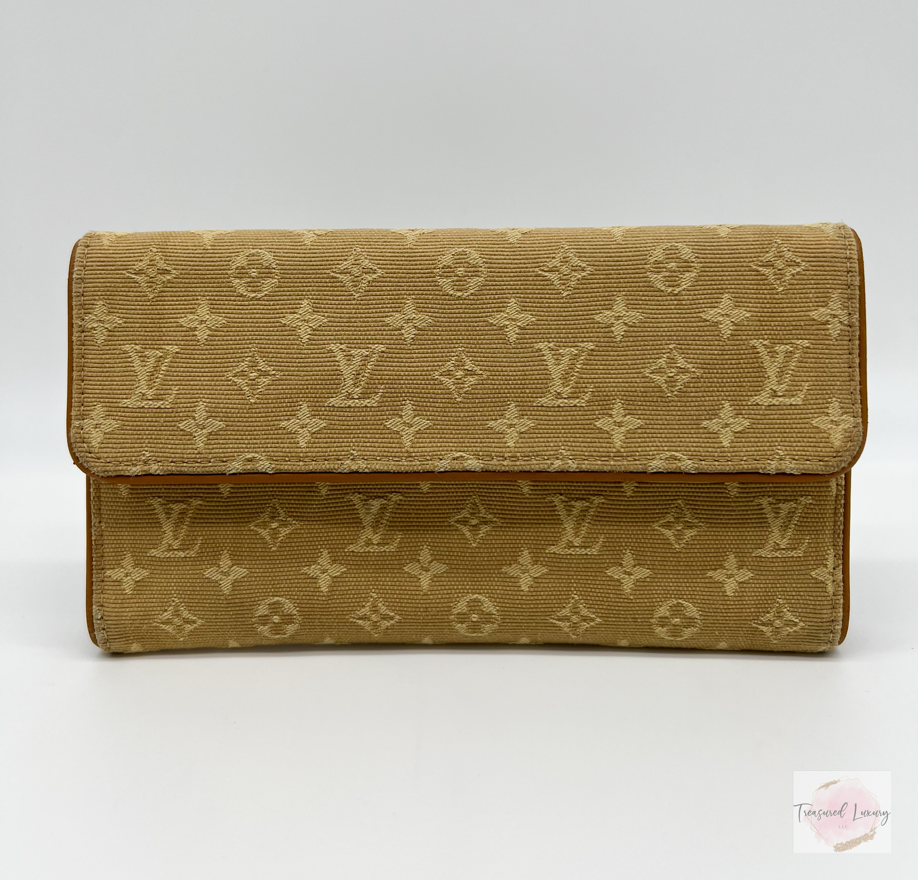 LOUIS VUITTON PORTE-TRESOR INTERNATIONAL WALLET, MONOGRAM MINI BEIGE