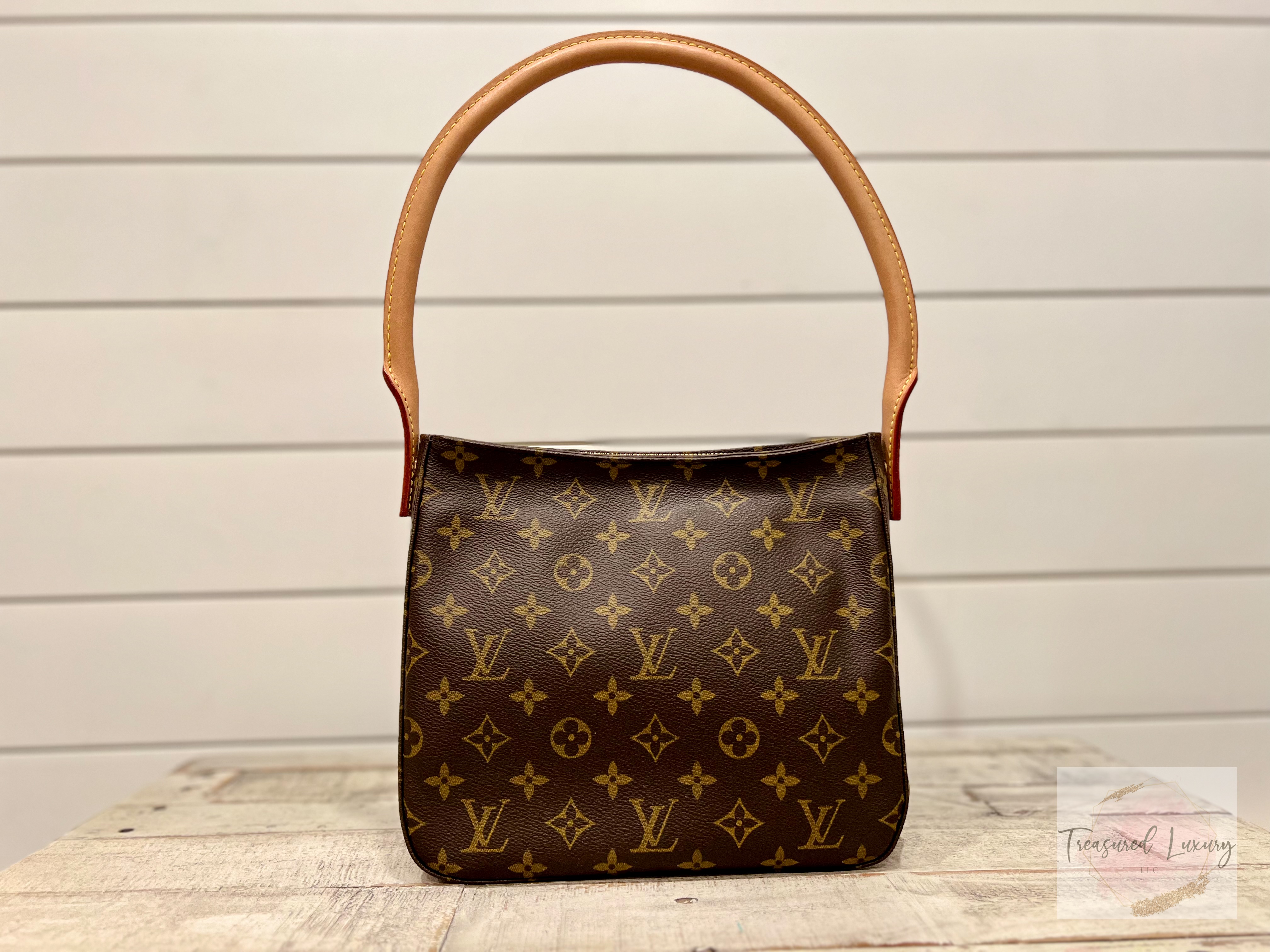 LOUIS VUITTON MONOGRAM LOOPING MM