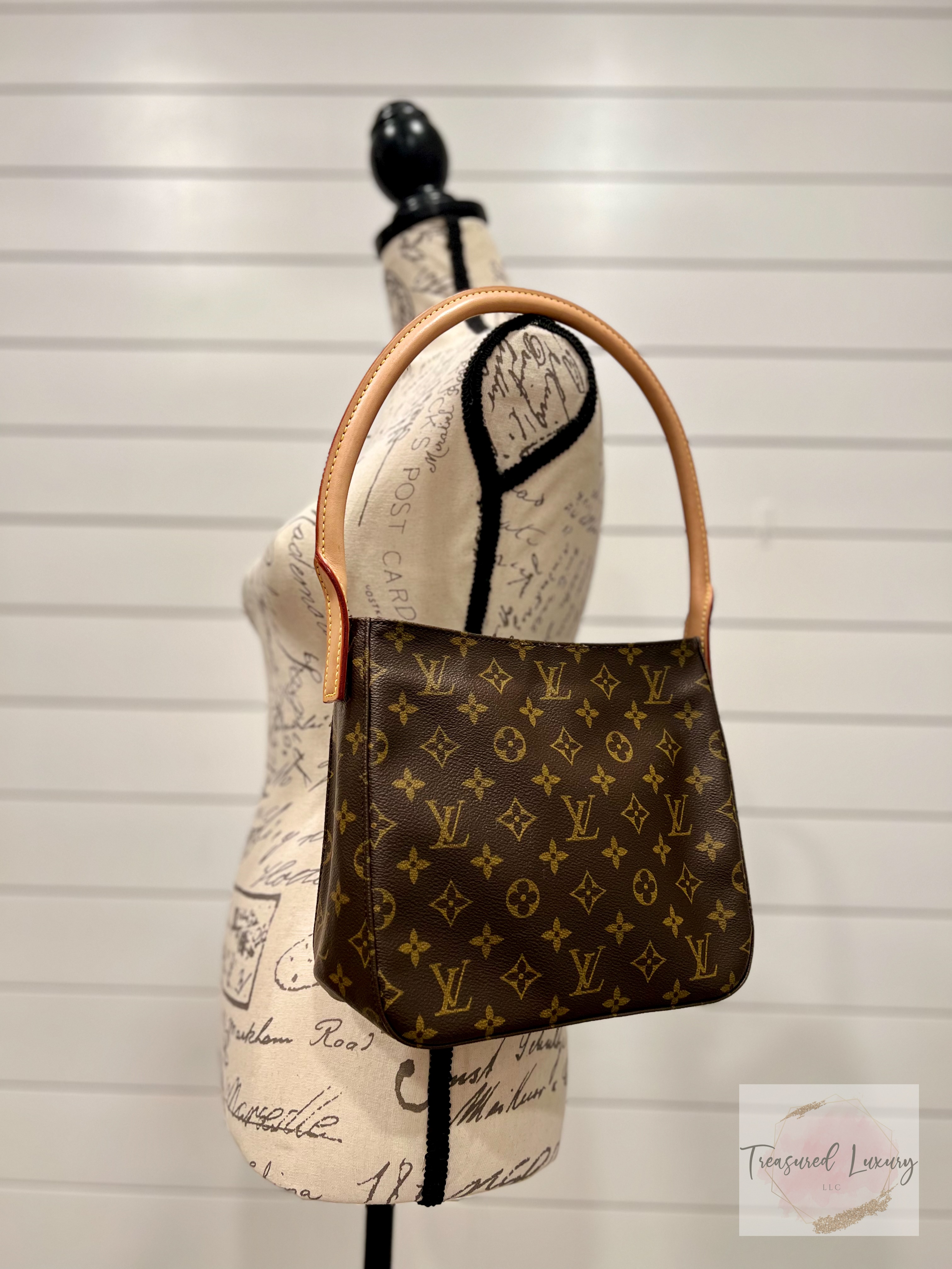 LOUIS VUITTON MONOGRAM LOOPING MM