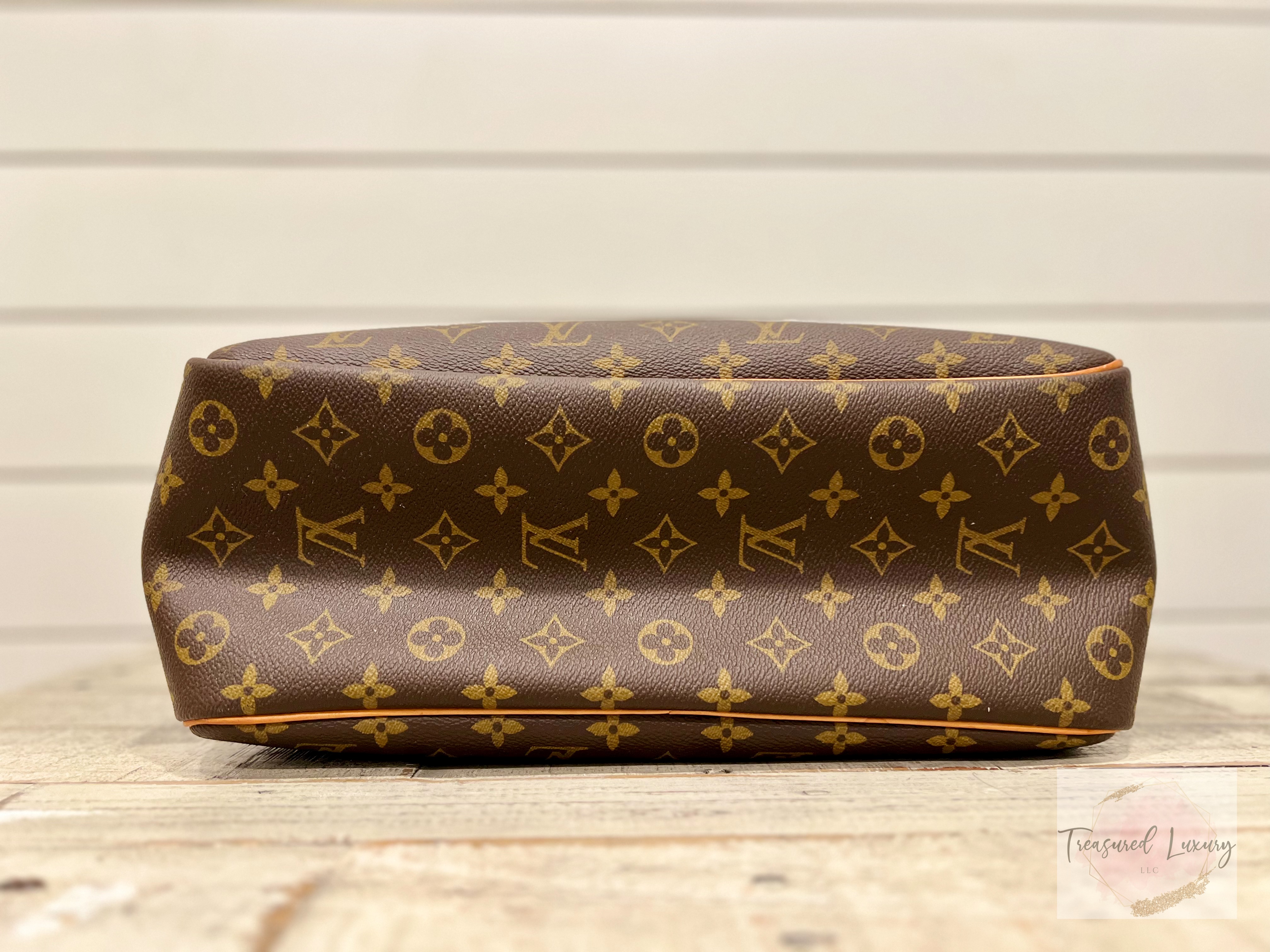 LOUIS VUITTON MONOGRAM DEAUVILLE