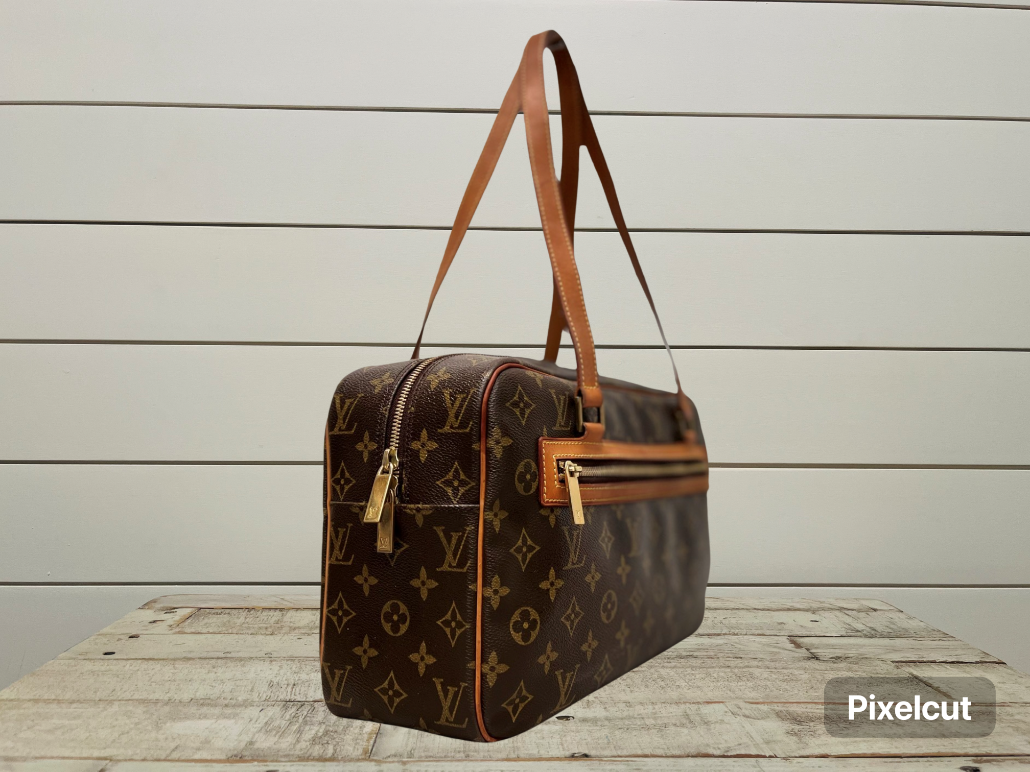 LOUIS VUITTON CITE GM MONOGRAM (FL 0032)