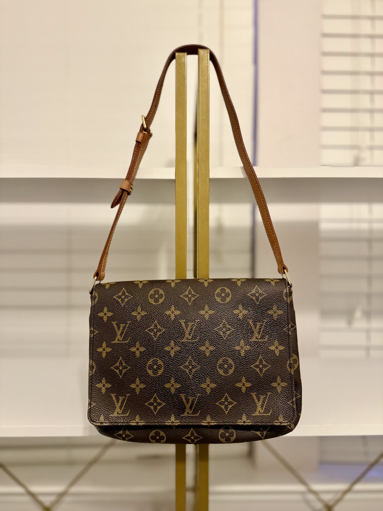 LOUIS VUITTON MONOGRAM MUSETTE TANGO (DATE CODE: SP 0061)