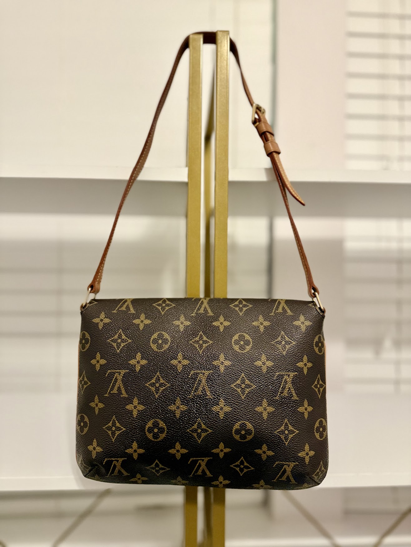 LOUIS VUITTON MONOGRAM MUSETTE TANGO (DATE CODE: SP 0061)
