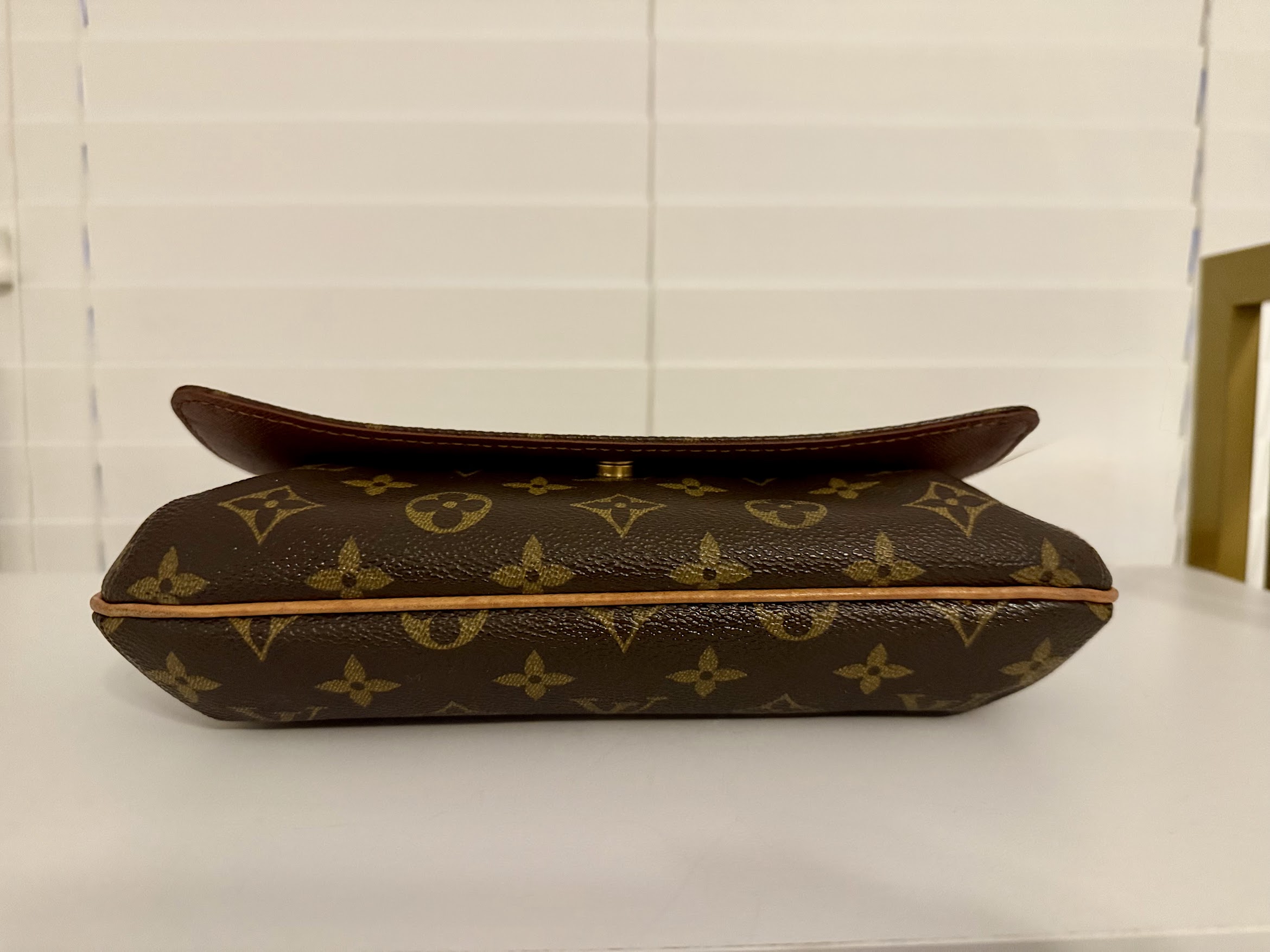 LOUIS VUITTON MONOGRAM MUSETTE TANGO (DATE CODE: SP 0061)