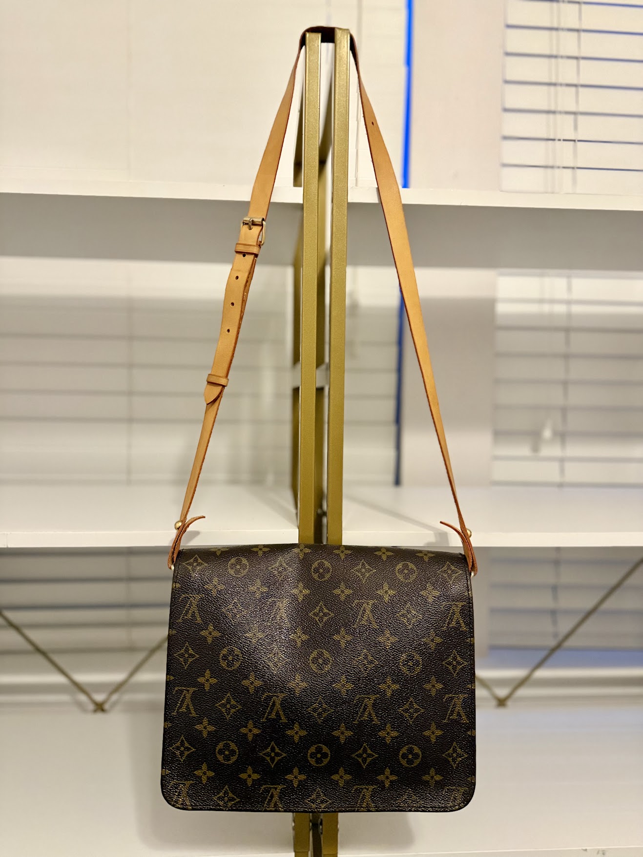 LOUIS VUITTON MONOGRAM CARTOUCHIERE GM (DATE CODE: 831)