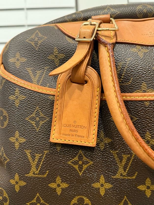 LOUIS VUITTON MONOGRAM DEAUVILLE 
