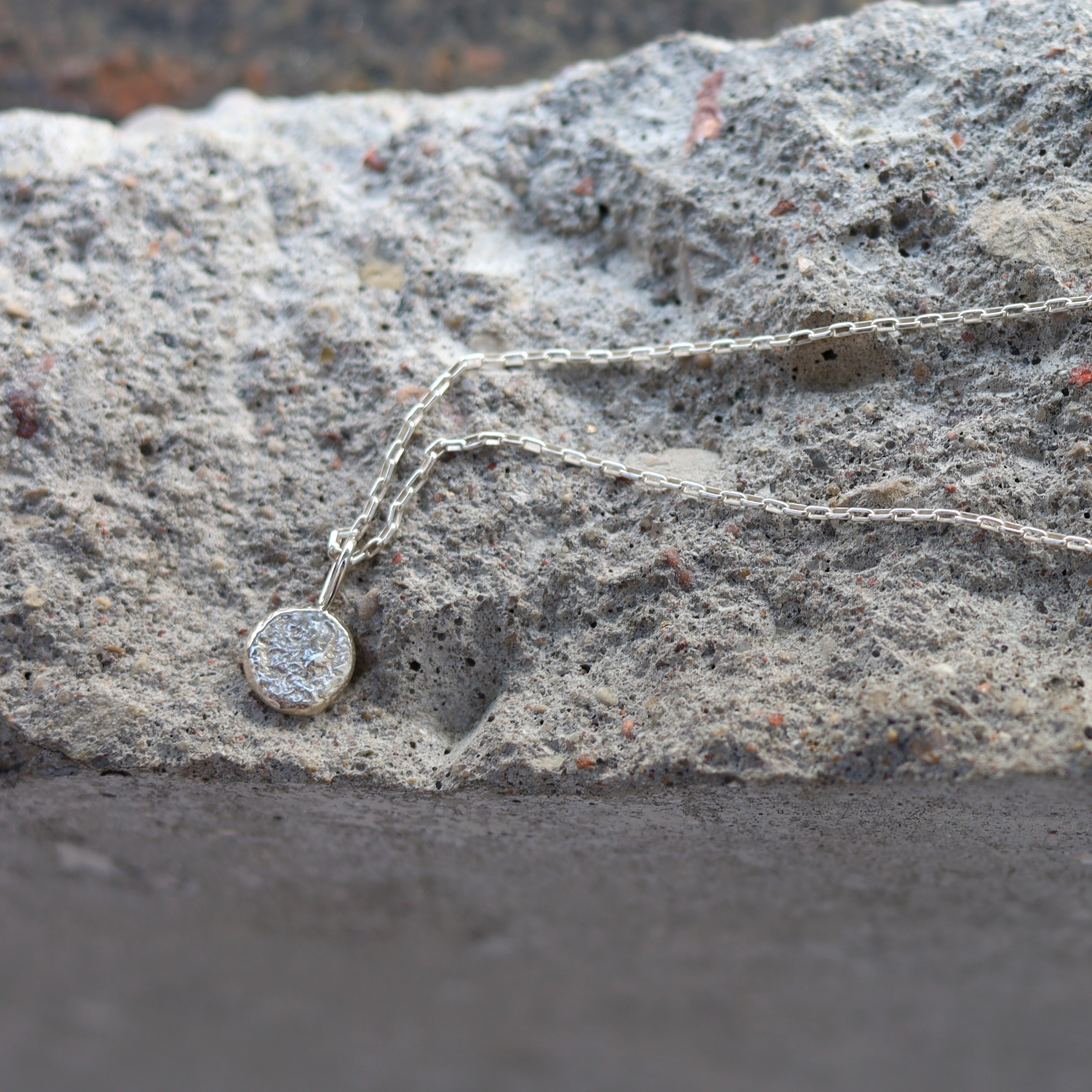 Pakabukas PILNATIS mini