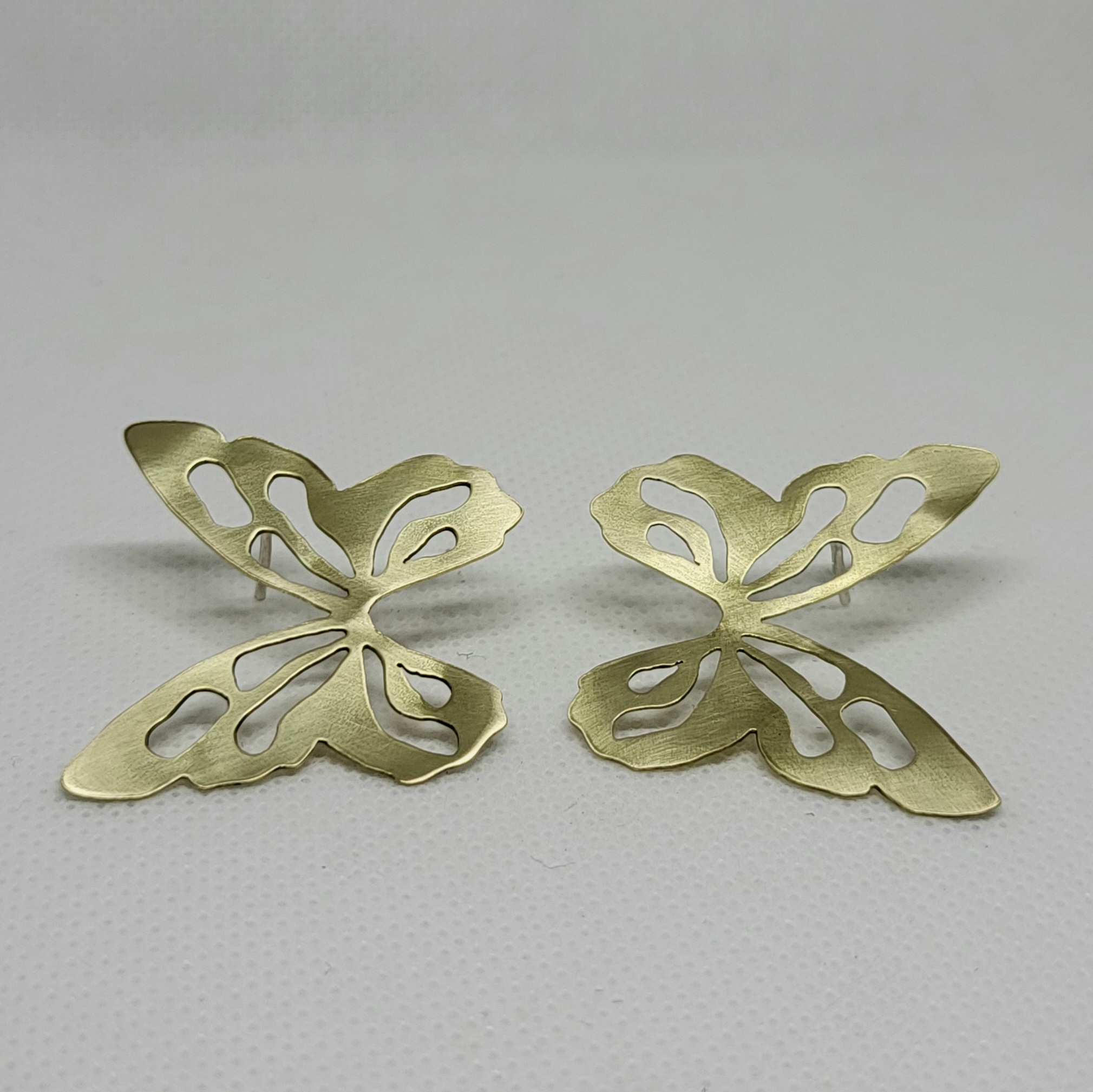 DRUGYS  stud tipo auskarai