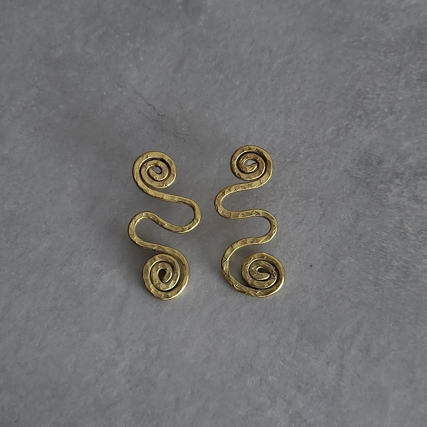 Žalvario auskarai VINGIAI