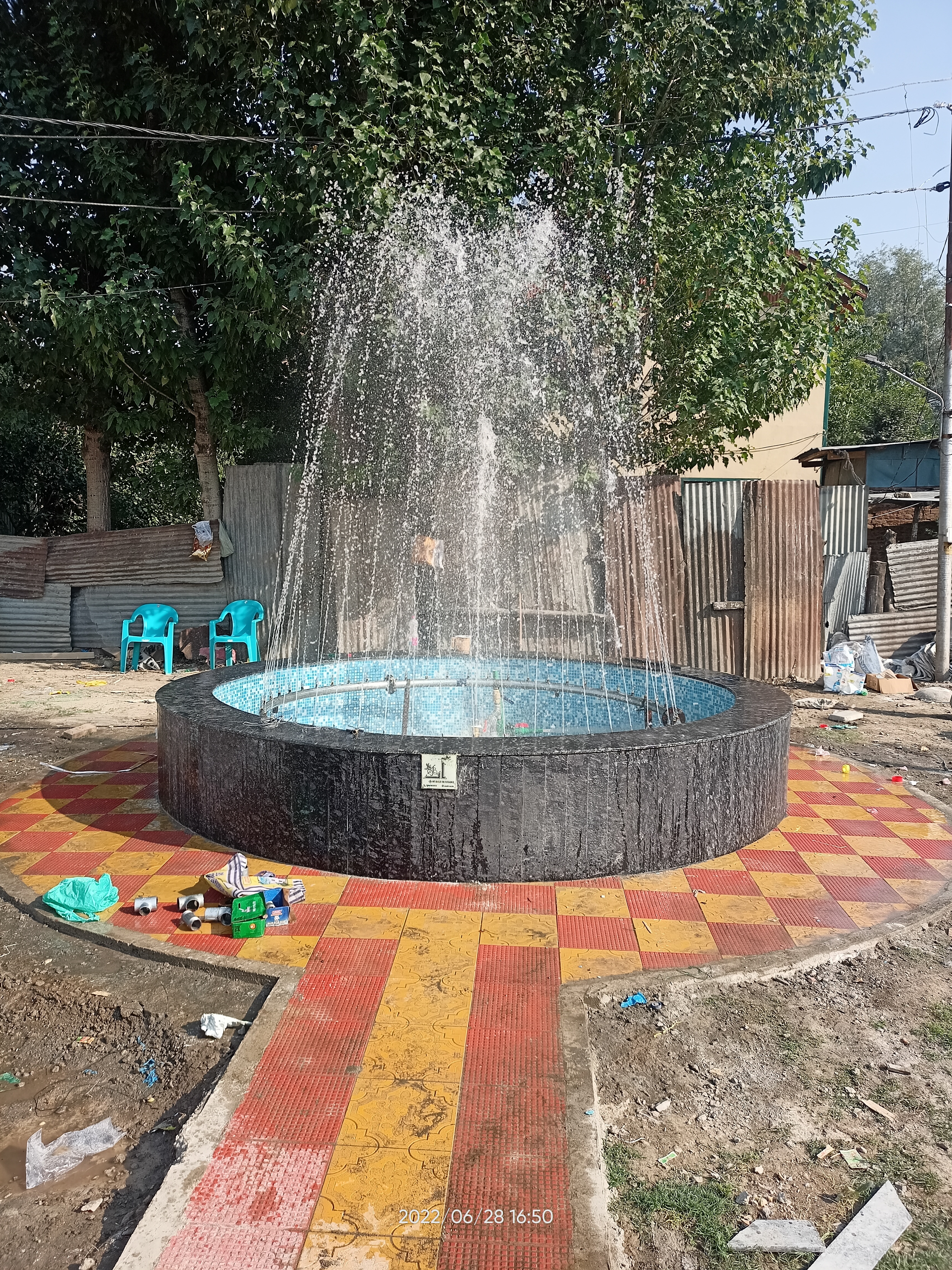 8' Crown Jet Fountain