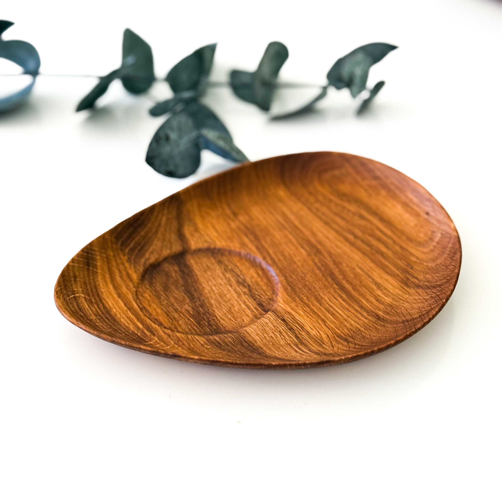 Medinė lėkštutė "AVOCADO"