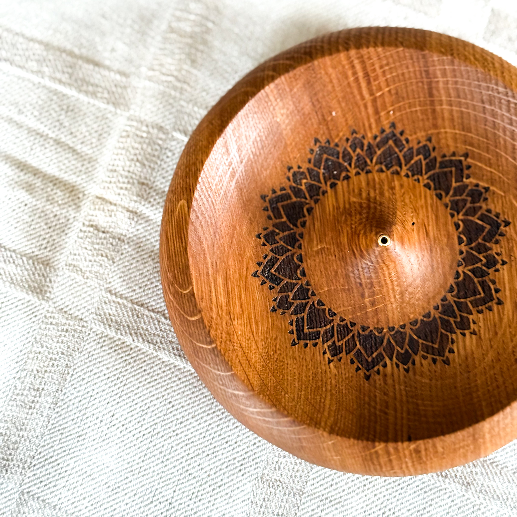 Medinė smilkalinė "MANDALA"