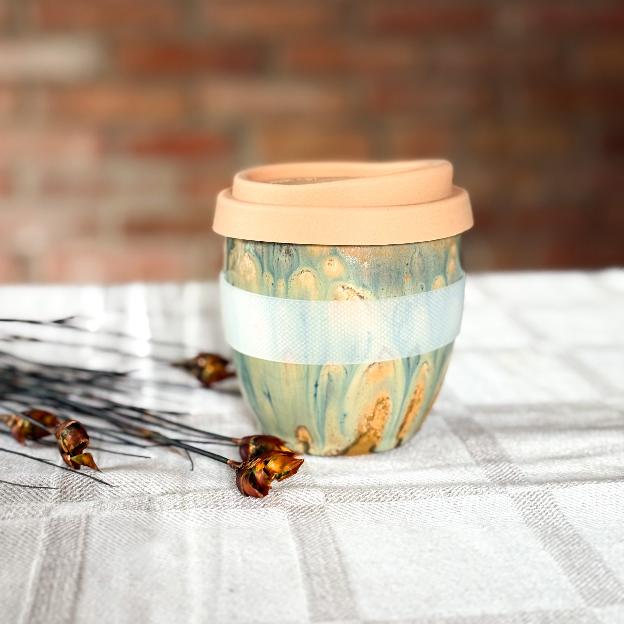 Keraminis puodelis "TAKEAWAY"