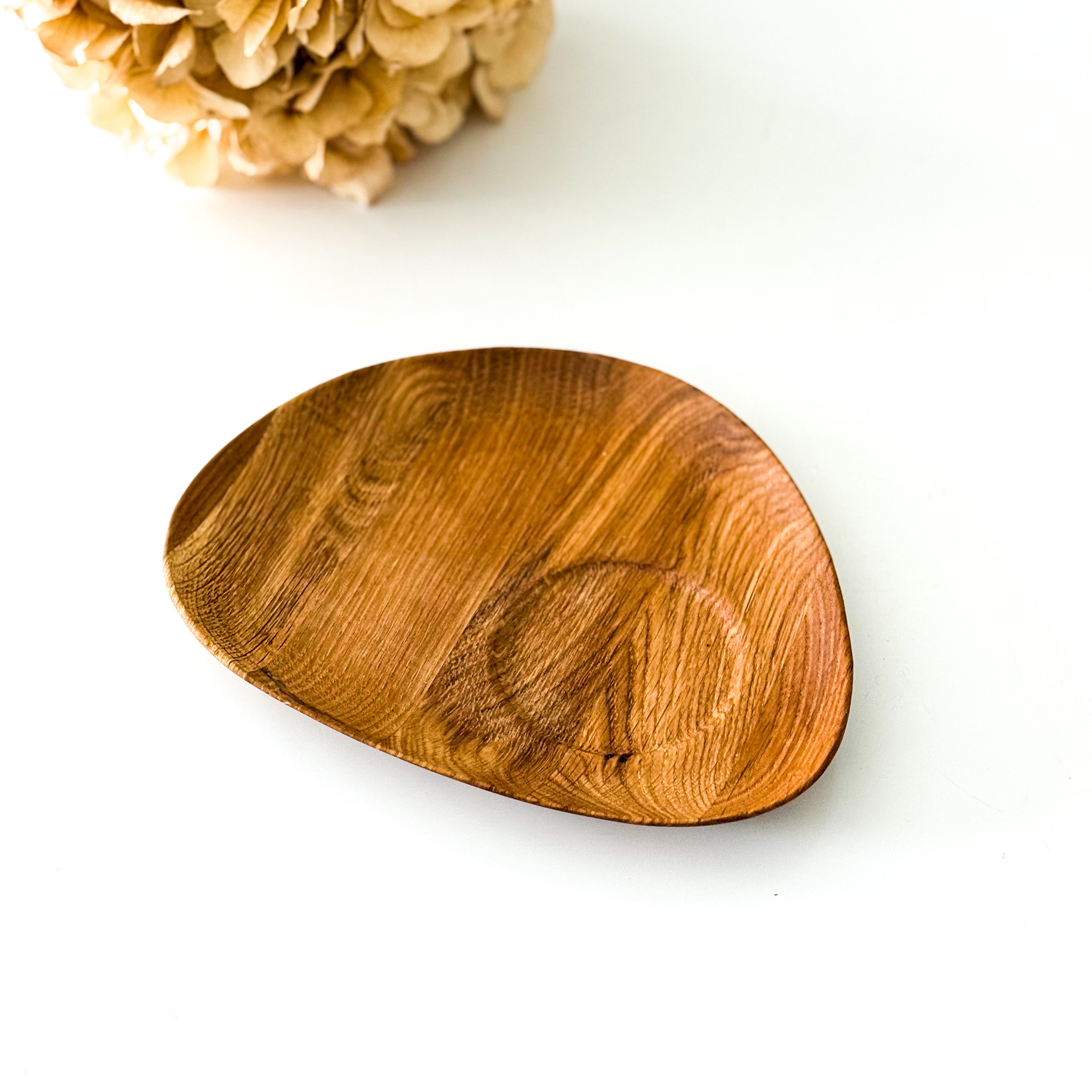 Medinė lėkštutė "AVOCADO"