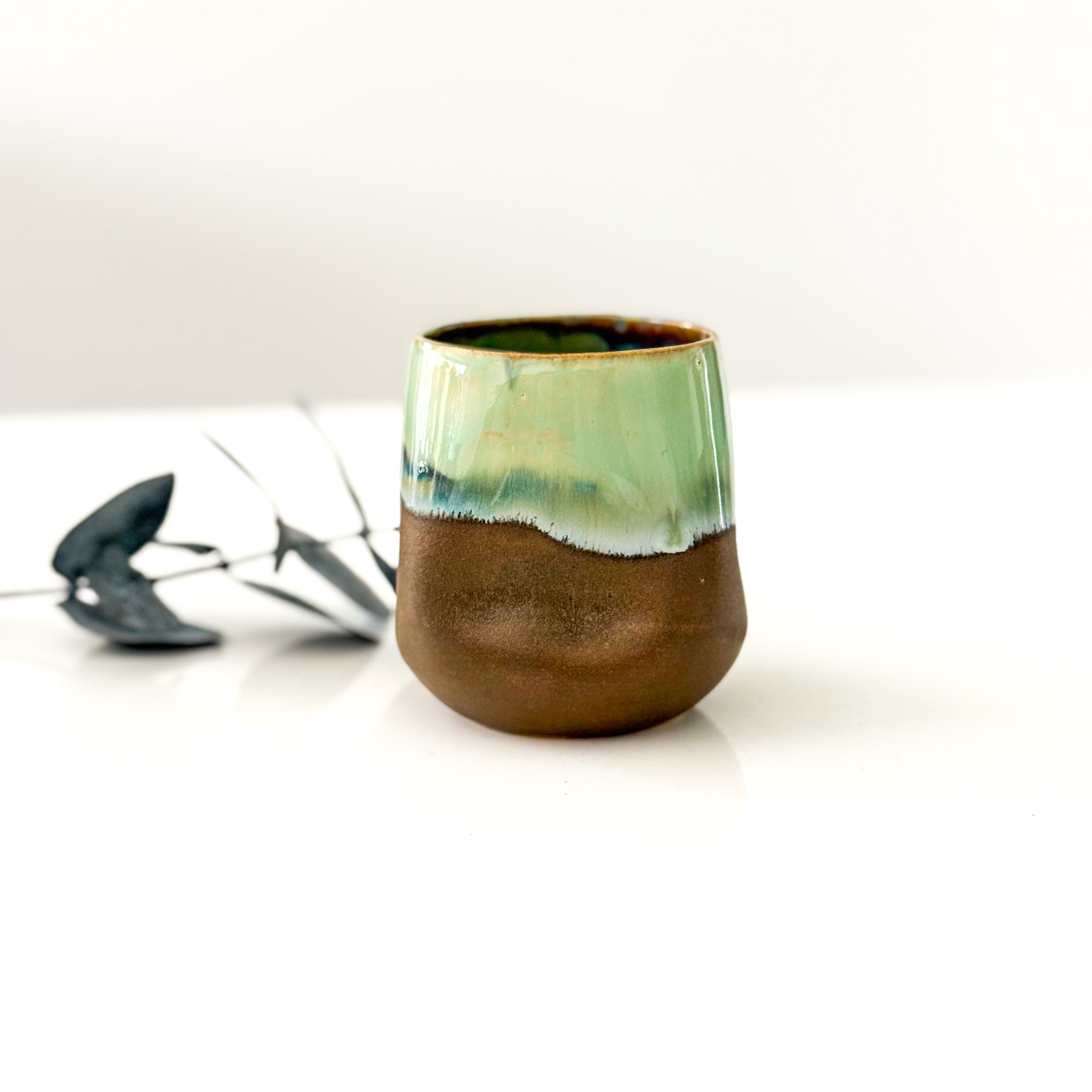 Keraminis puodelis "BROWN AND GREEN"