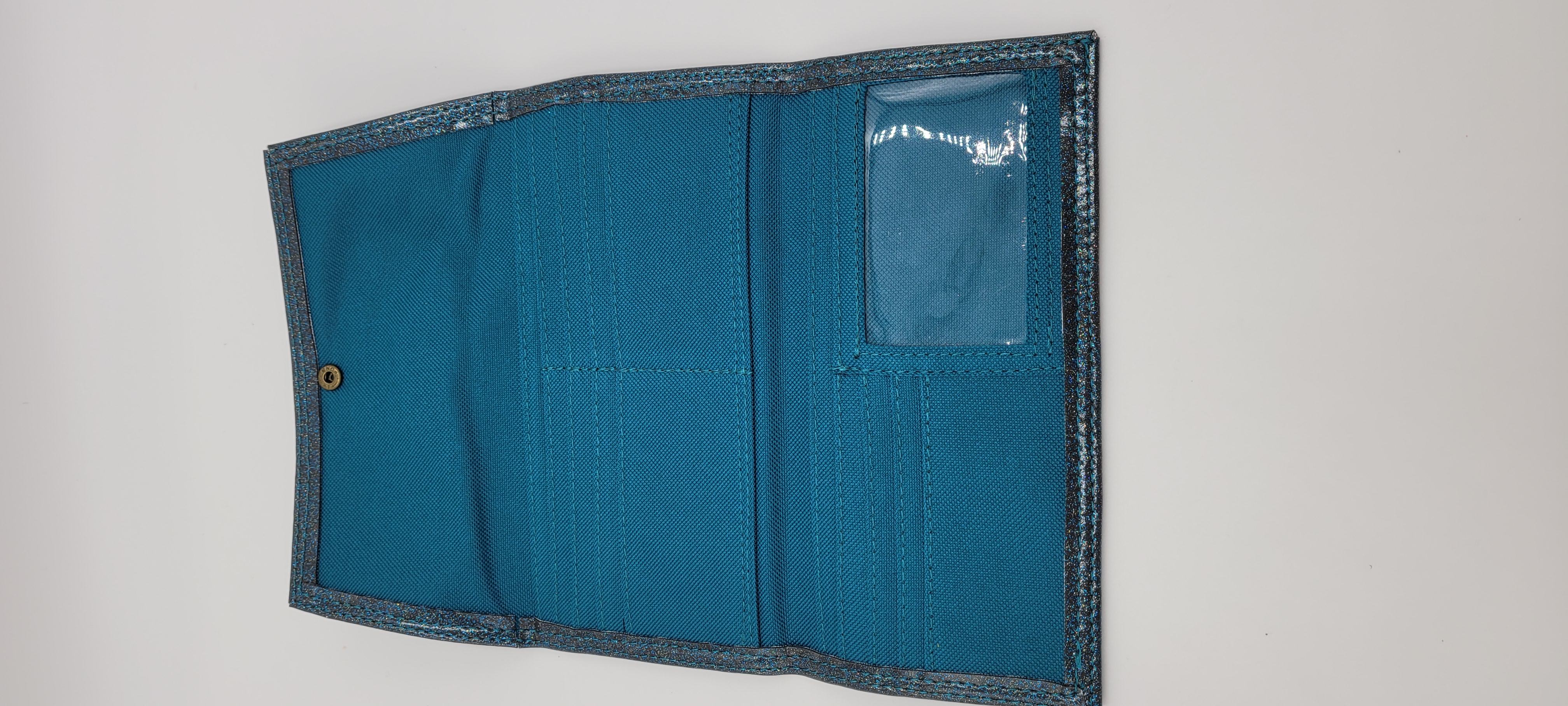 Large Women's Trifold Wallet, 12 Credit Card Slots, Slim Design, Glitter Vinyl