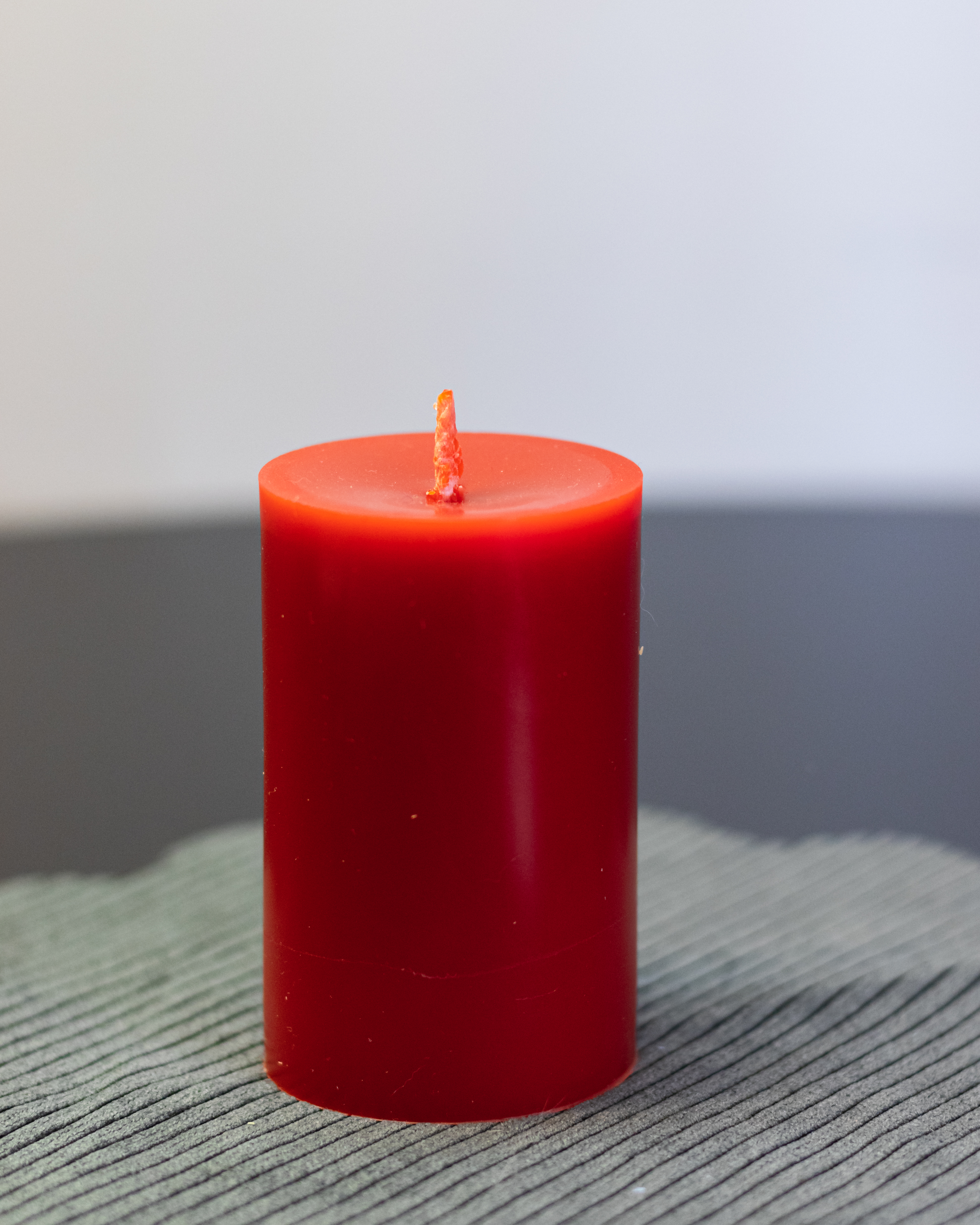 Cilindrinė žvakė maža