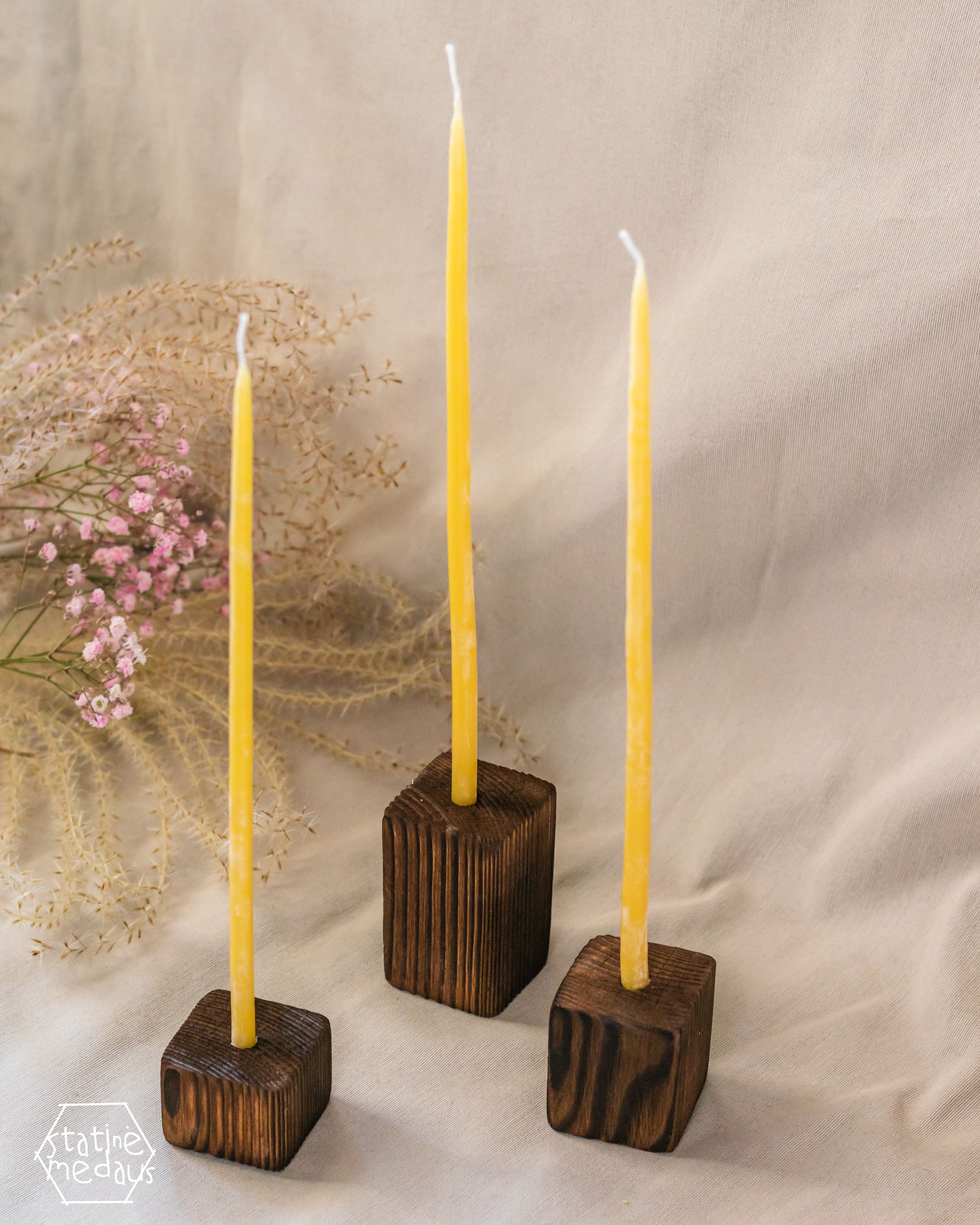 Deginto medžio žvakidė 1 vnt.