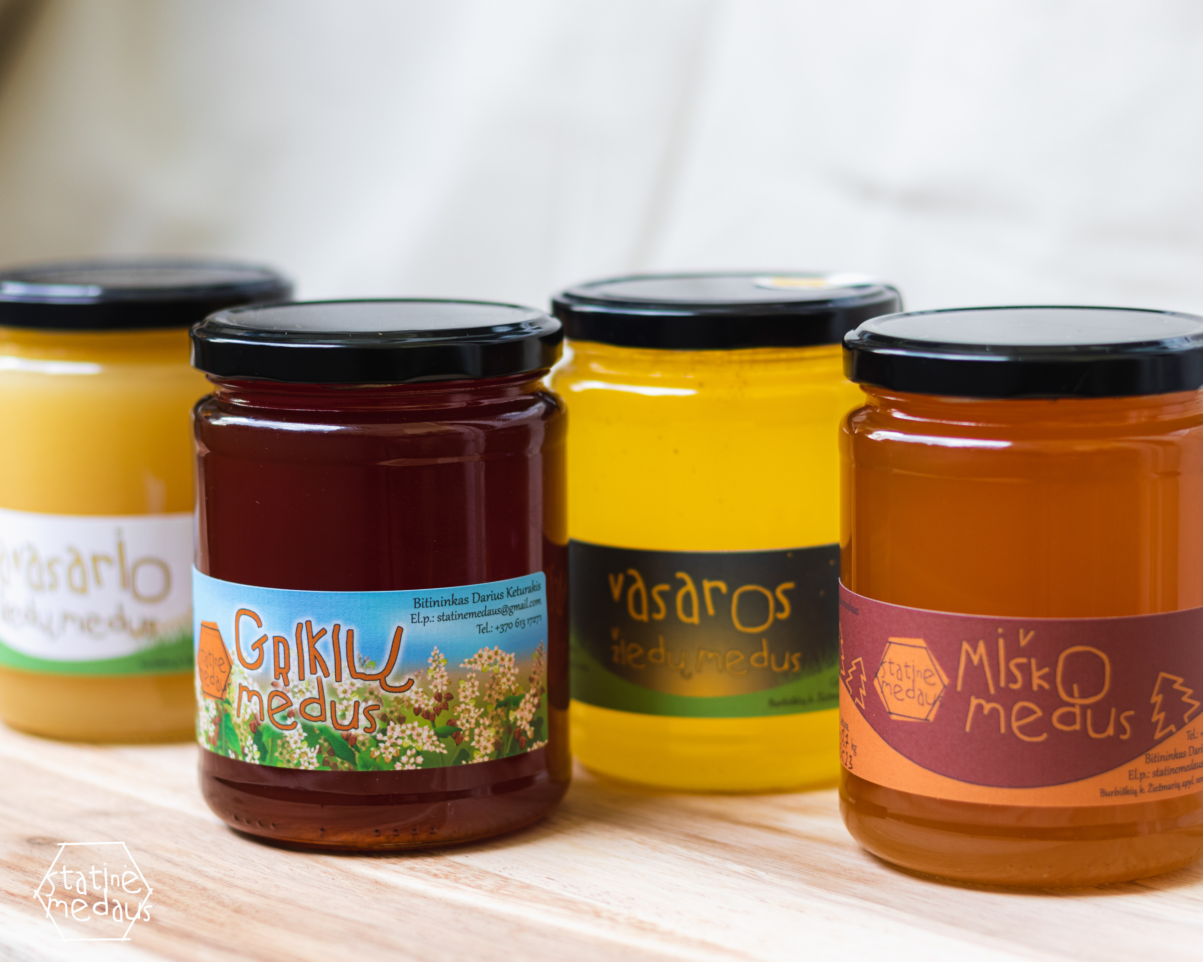 Vasaros žiedų medus