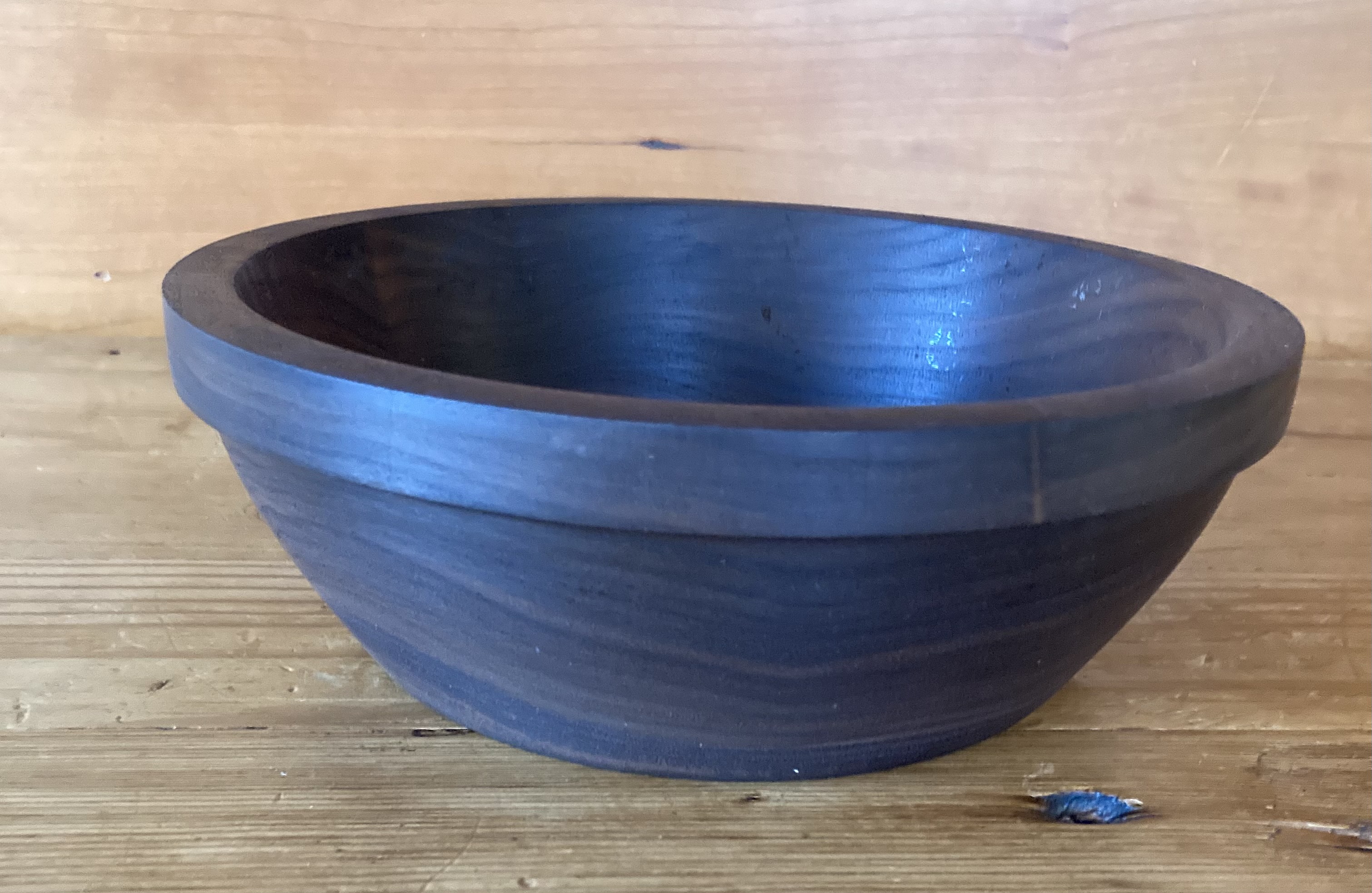 Walnut Bowl Approx 2 1/2" tall and 7 1/2" diameter.