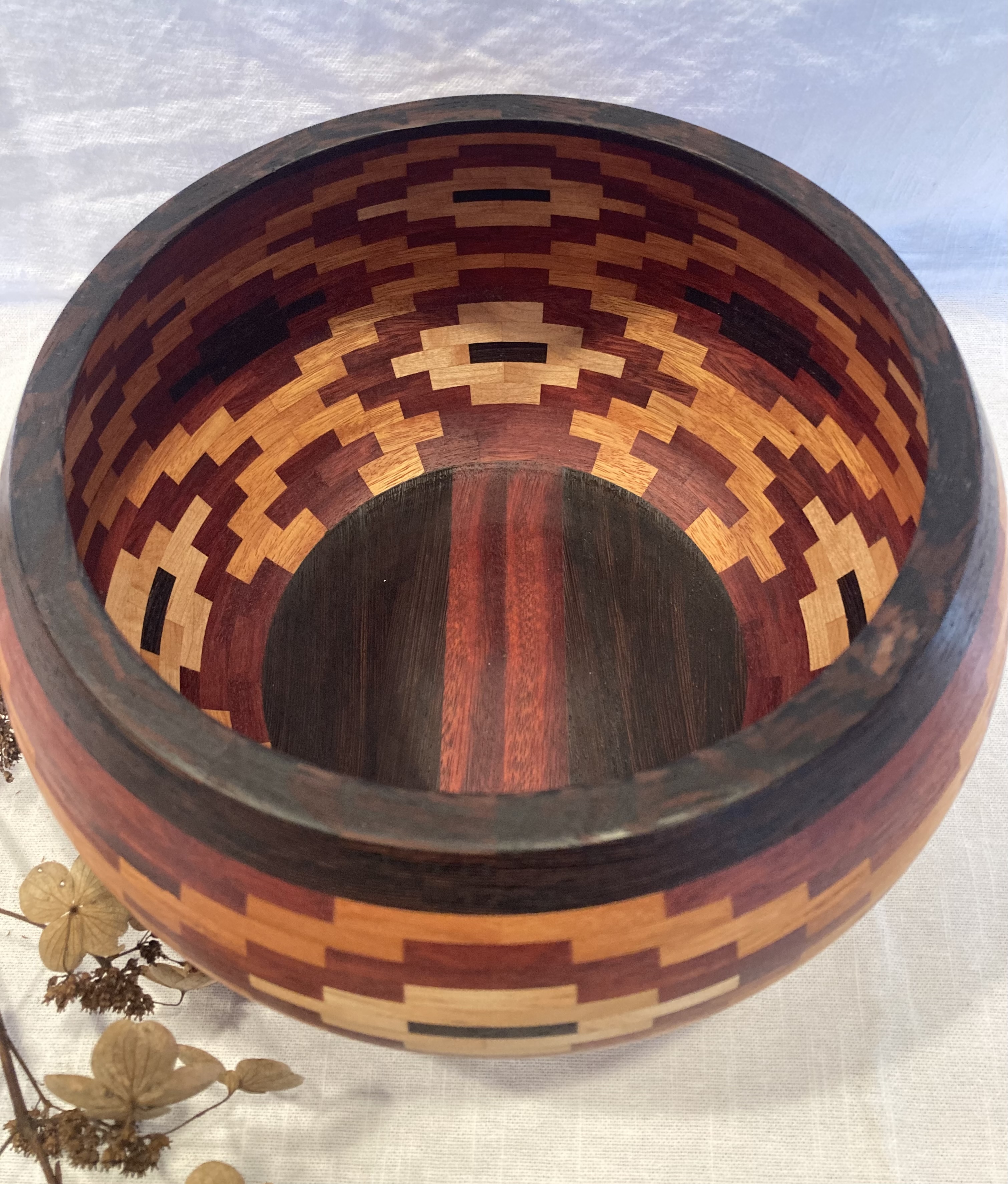 Decorative/Salad Bowl