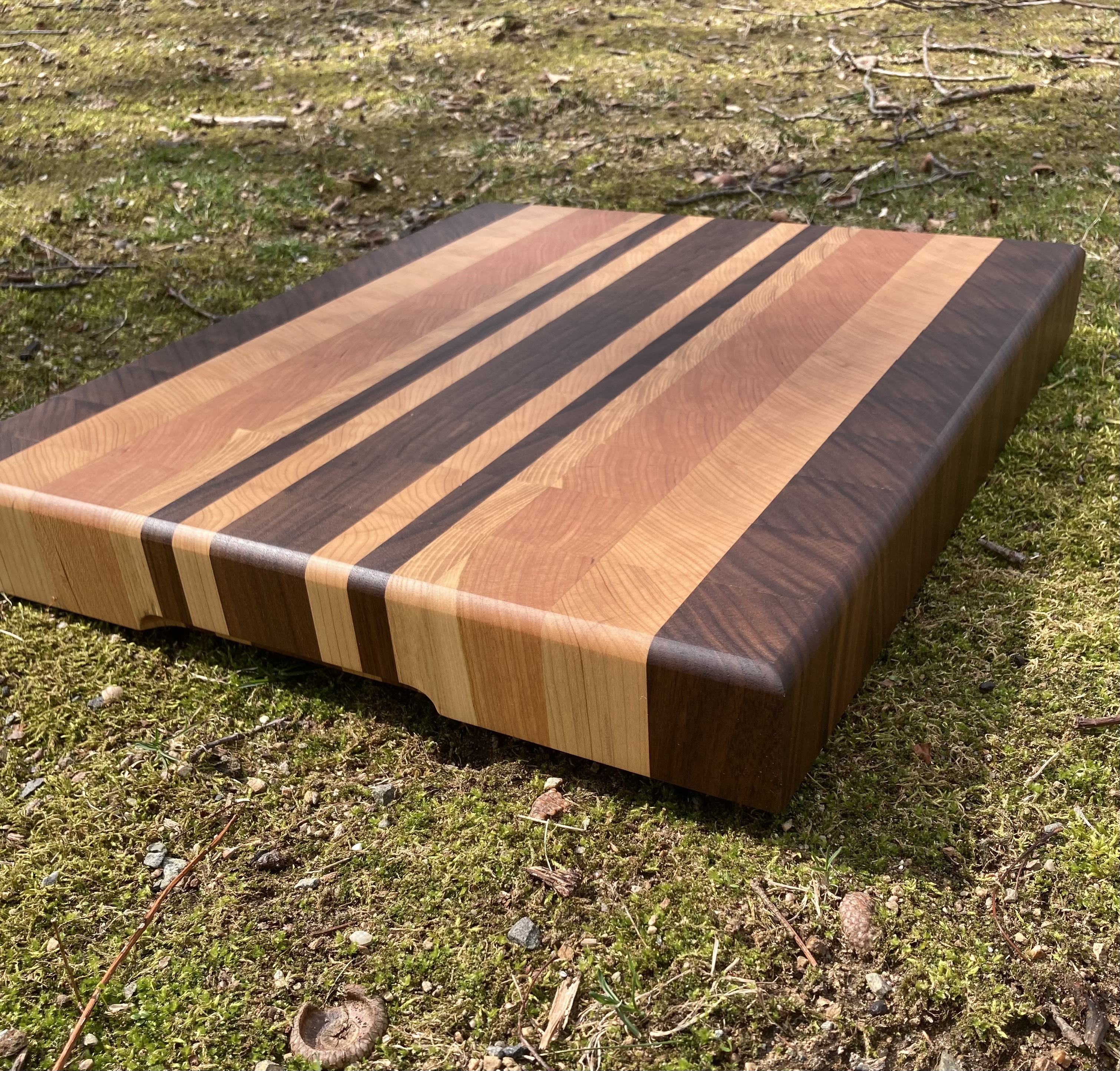 Large End Grain (Butcher Block) Approx 17 7/8" X 15" X 2"