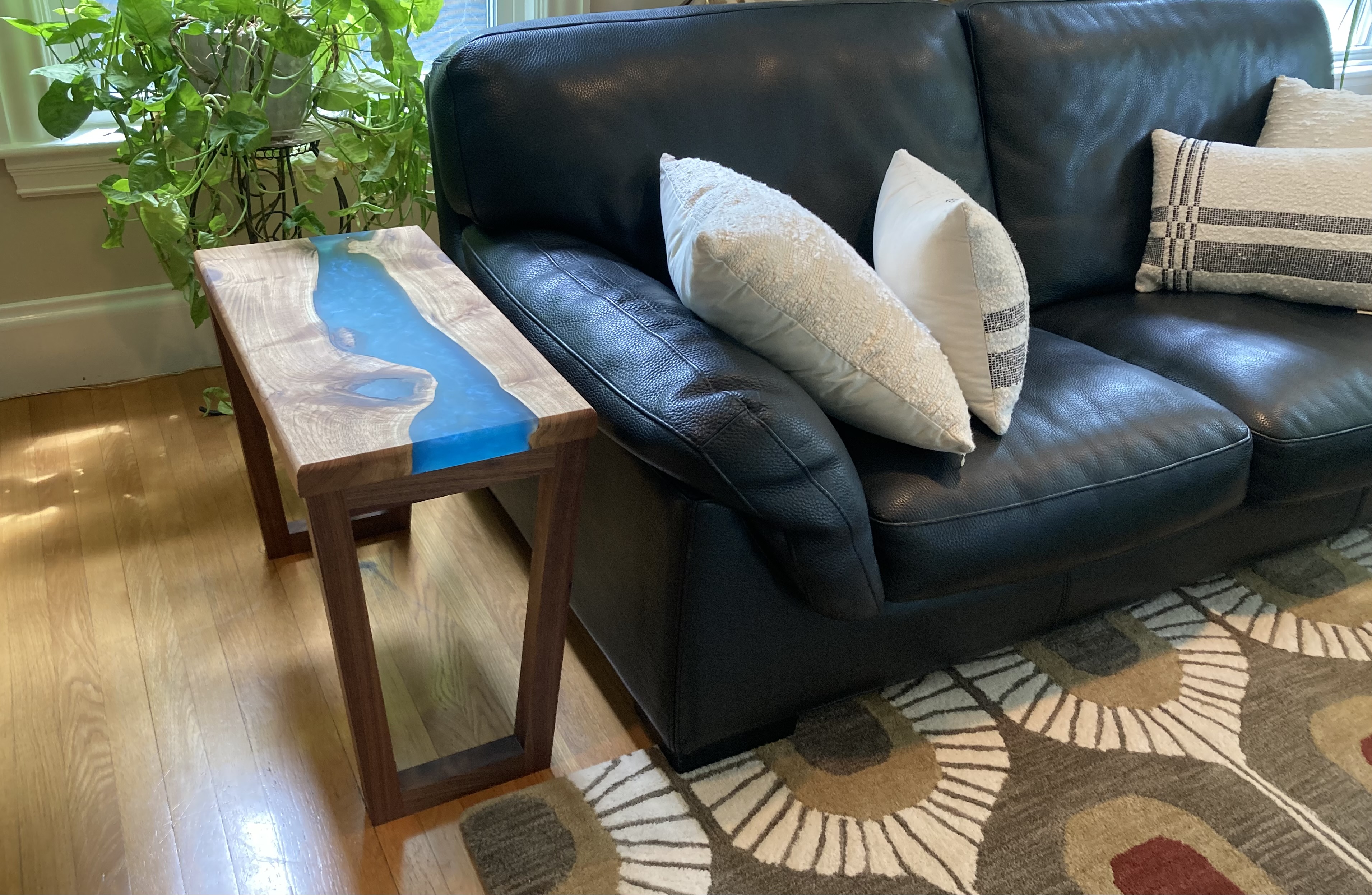 Walnut River End/Coffee Table