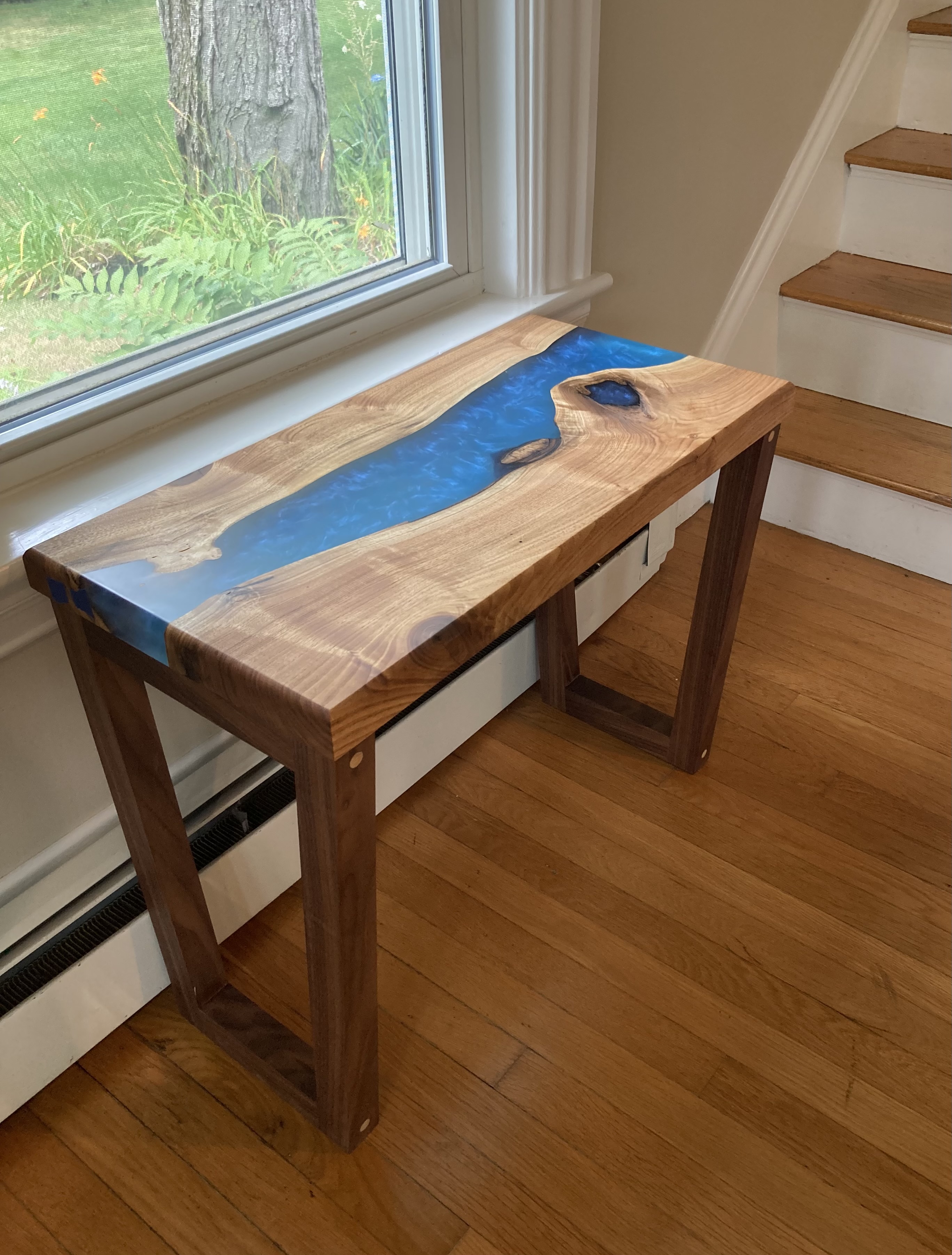 Walnut River End/Coffee Table
