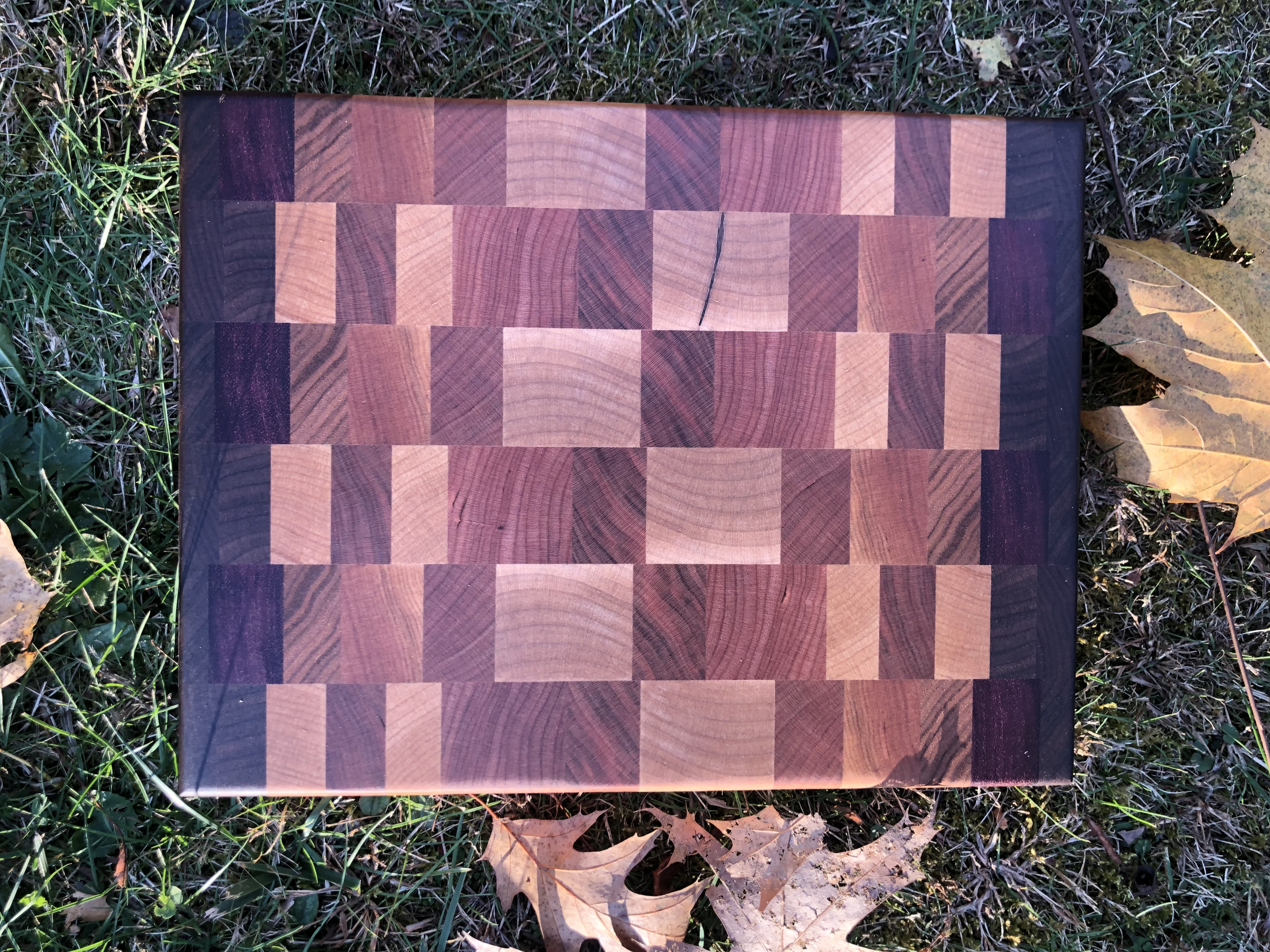 End Grain Cutting Board Approx 11-1/4" X 8- 5/8"  X 1- 1/2"