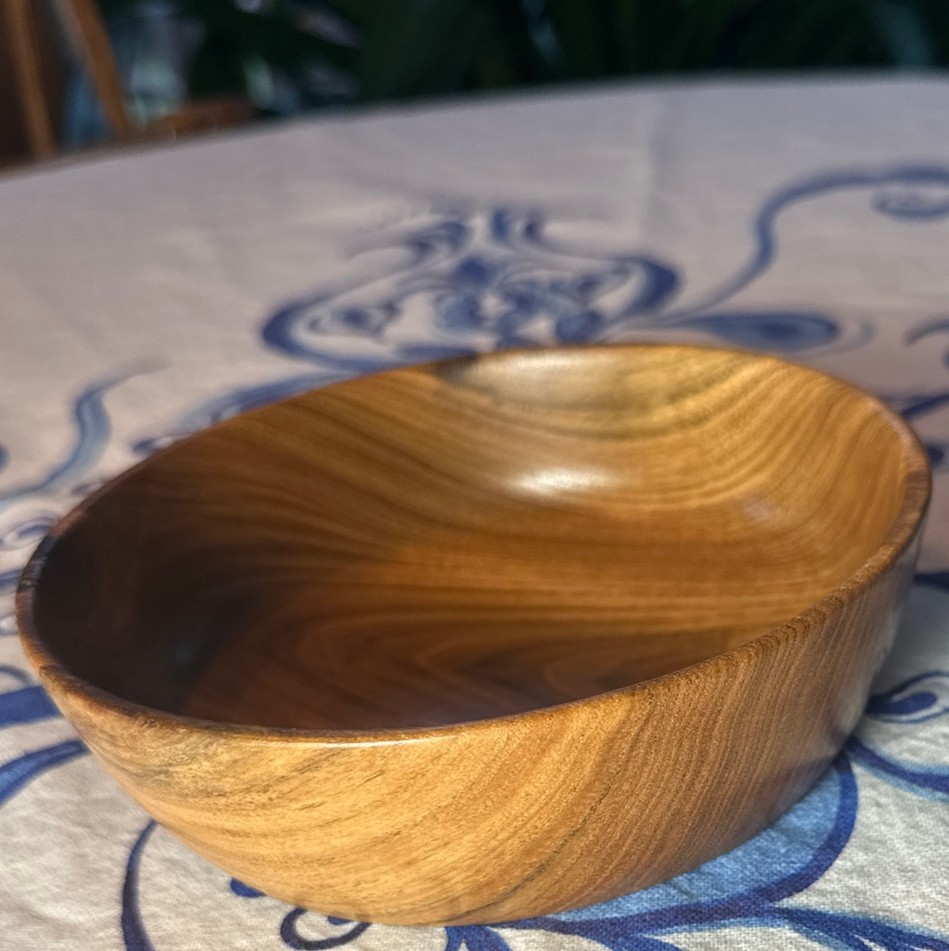 Maple Bowl Approx 6" diameter X 2" tall.